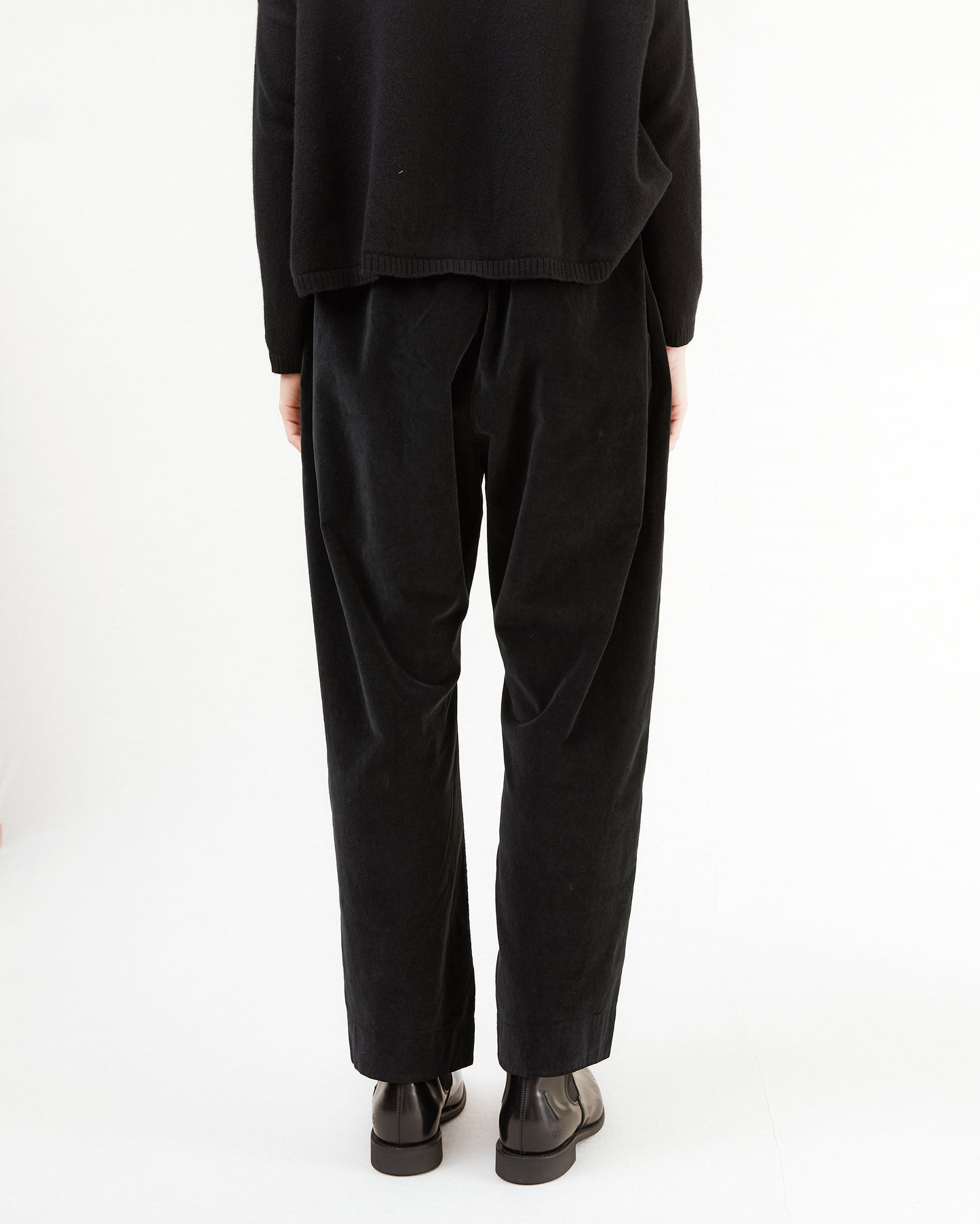Album Di Famiglia Velvet Braghe Trousers in Black