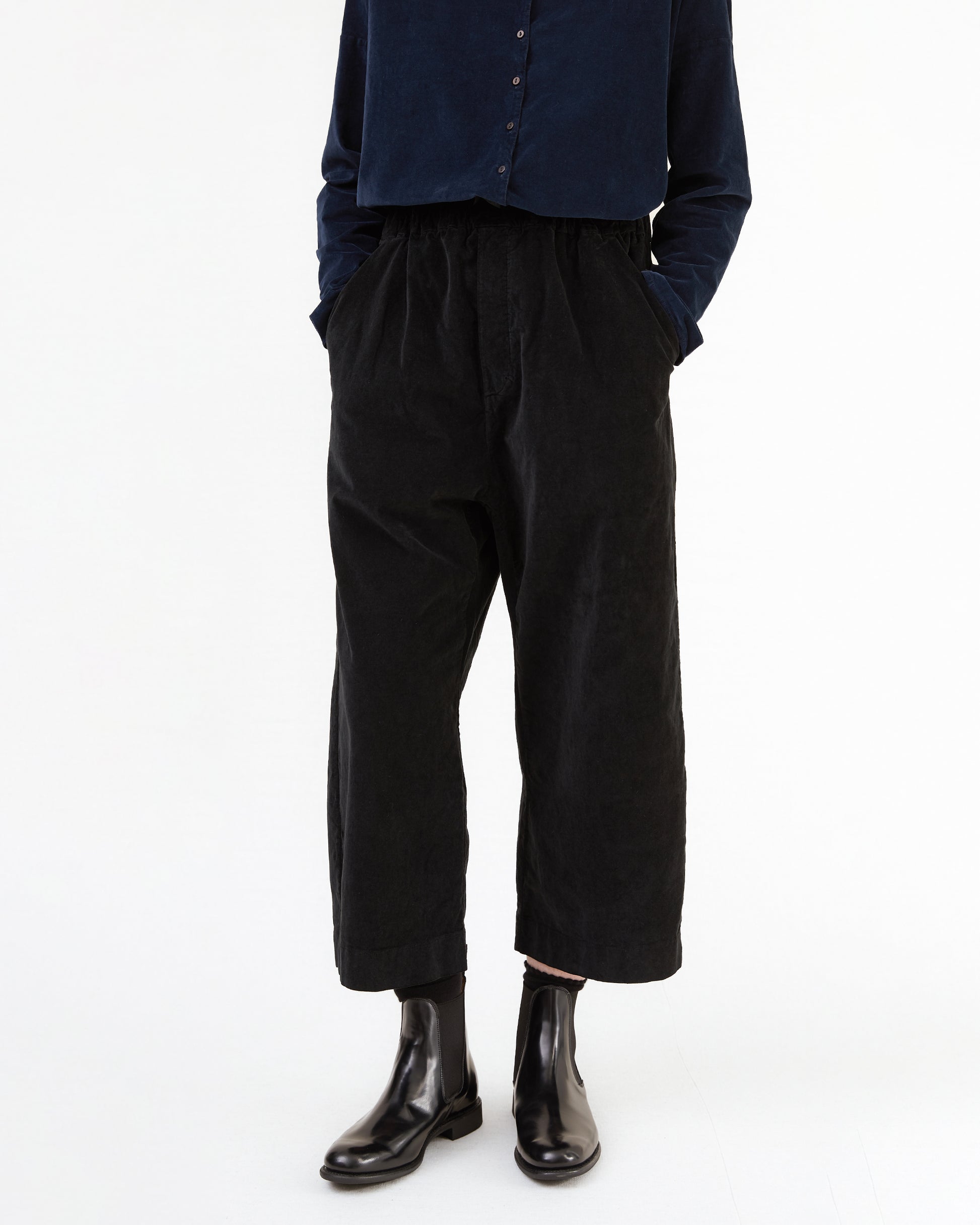 Album Di Famiglia Velvet Wide & Short Trousers in Black