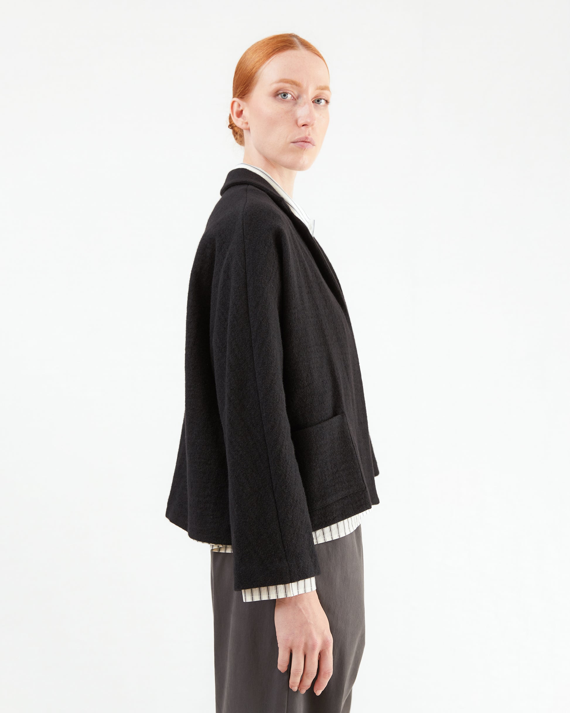 Apuntob Cashmere/ Linen Jacket in Black