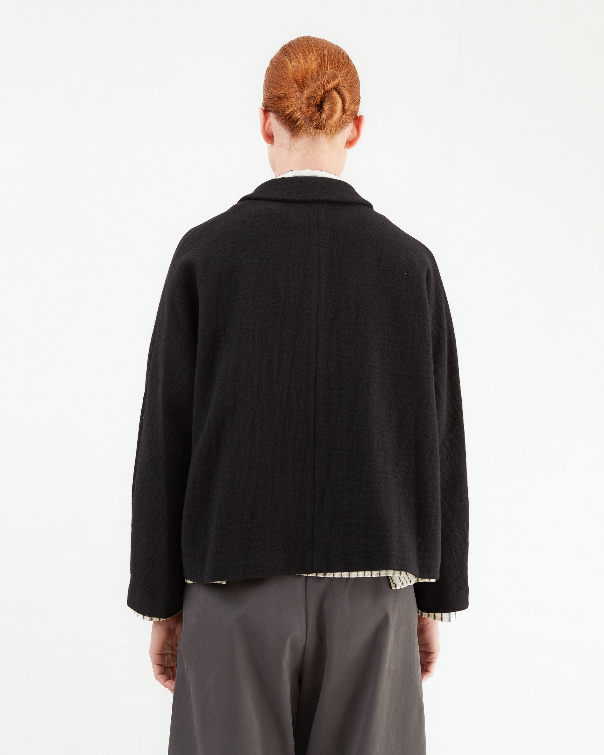 Apuntob Cashmere/ Linen Jacket in Black