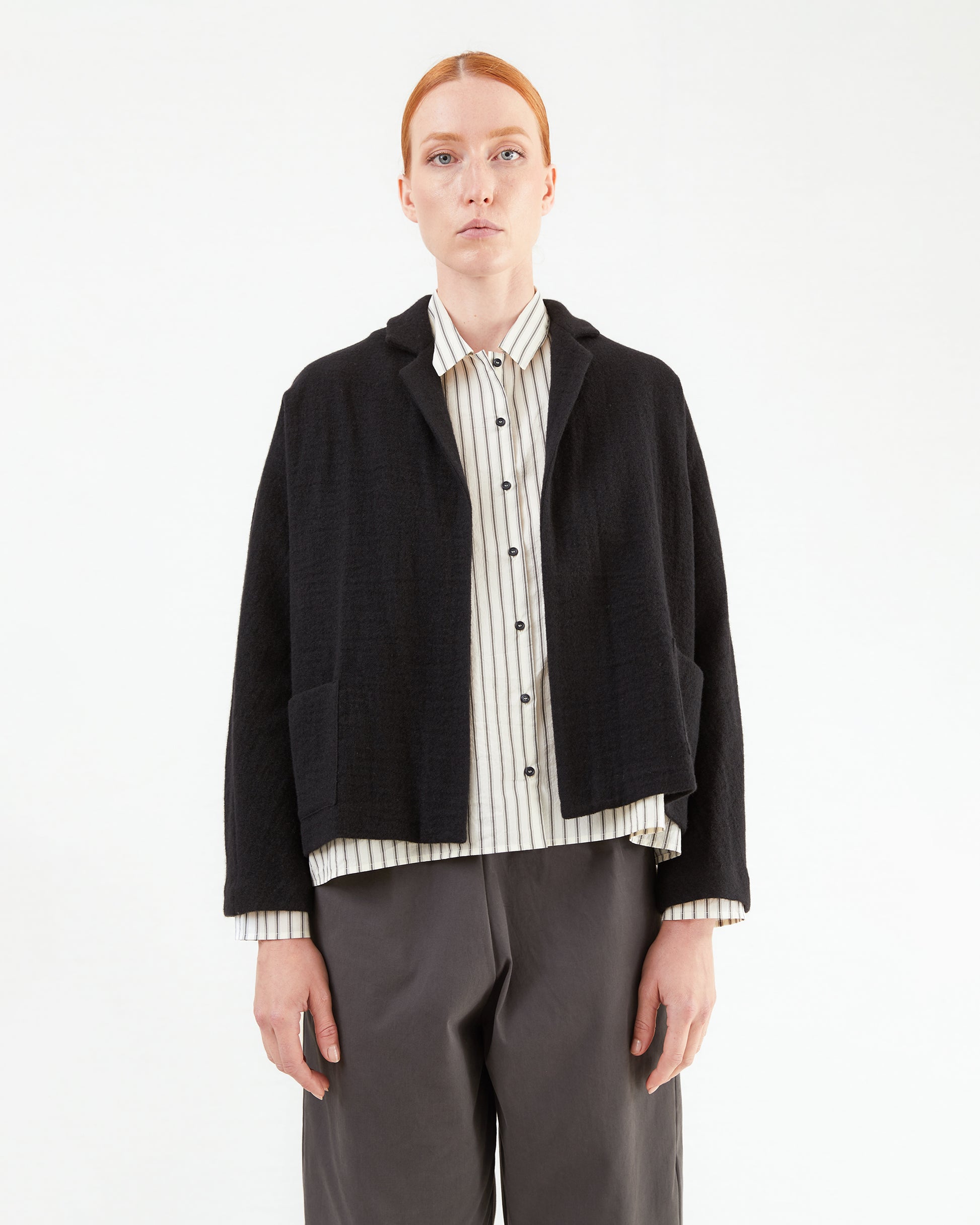 Apuntob Cashmere/ Linen Jacket in Black