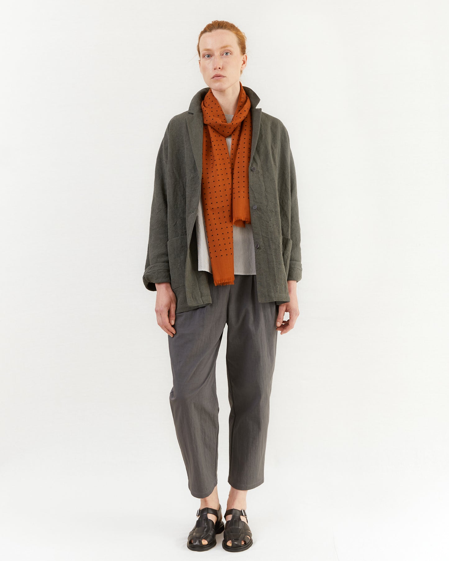 Apuntob Linen Jacket in Cement