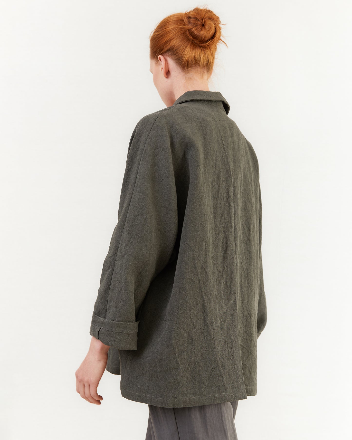 Apuntob Linen Jacket in Cement