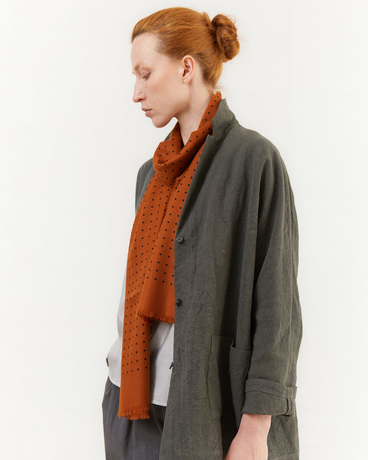 Apuntob Linen Jacket in Cement