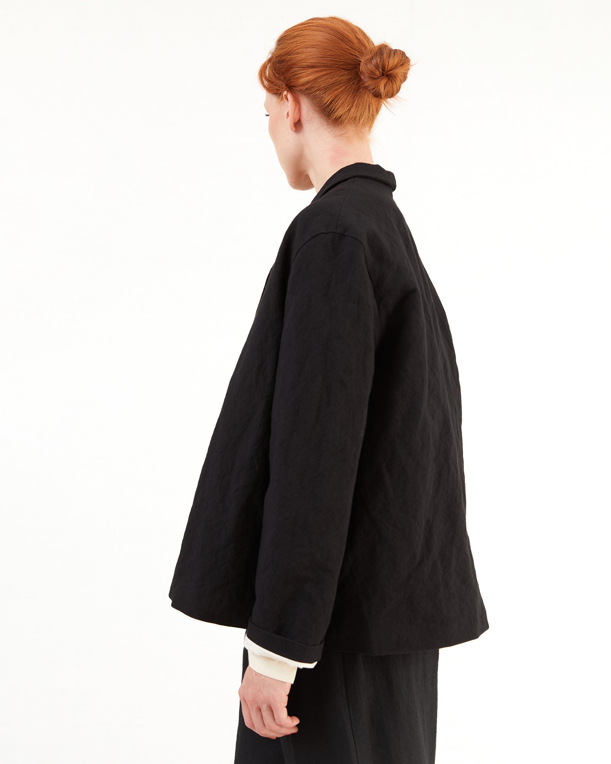 Apuntob Wool Jacket in Black