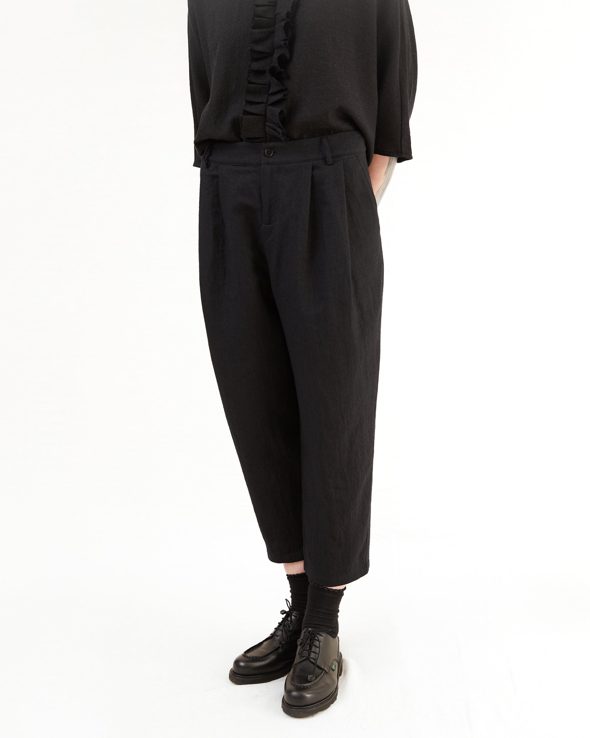 Apuntob Pleated Wool Trousers in Black
