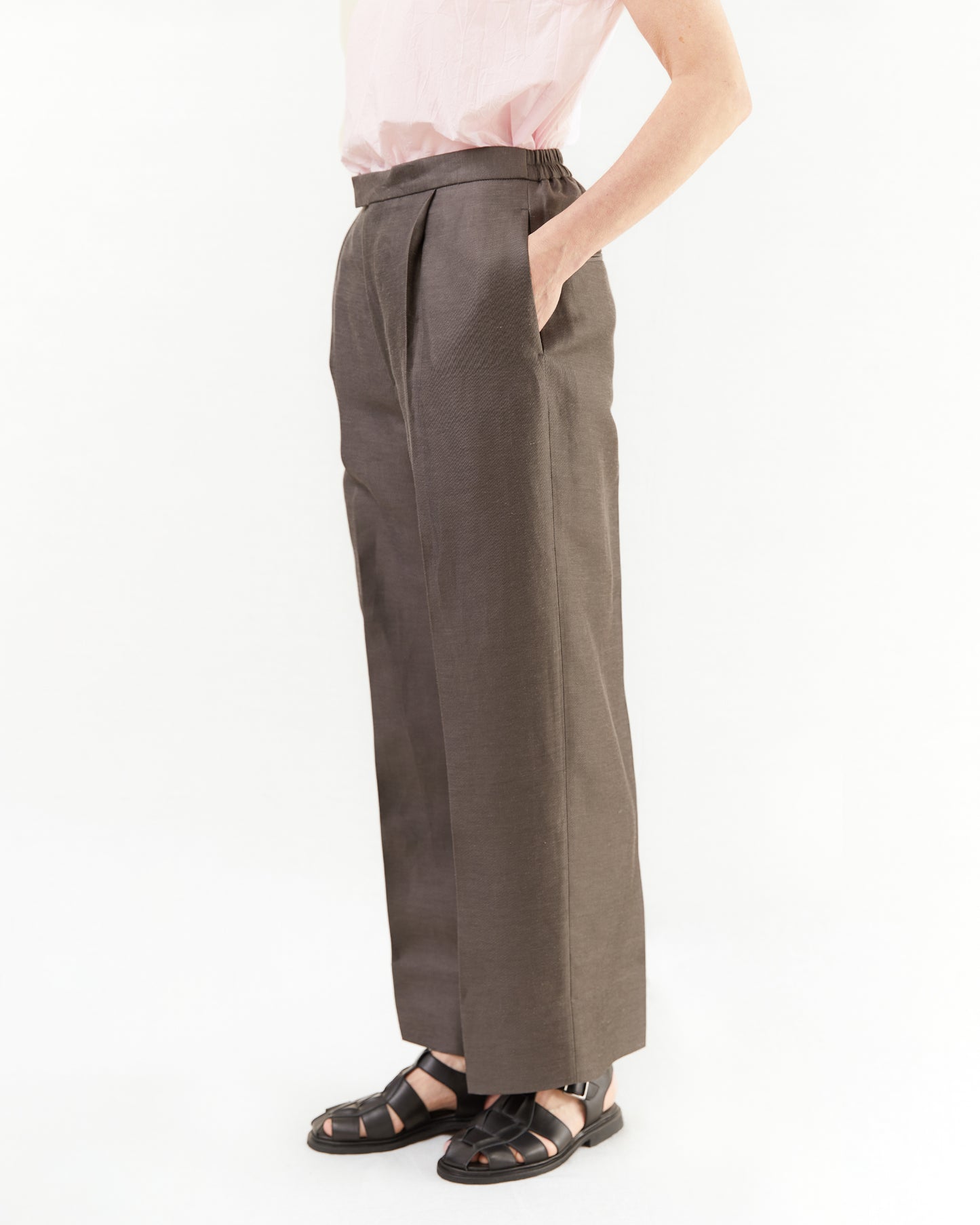 Aton Women's Linen Cupra Straight Pants in C. Grey