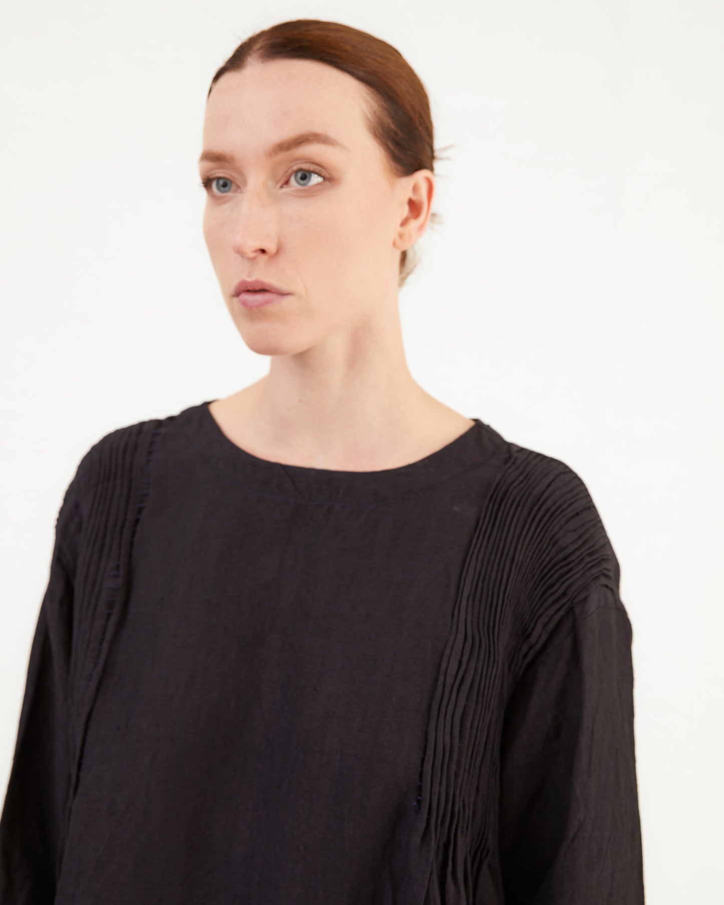 Guptiha Women's Linen Dress in Navy