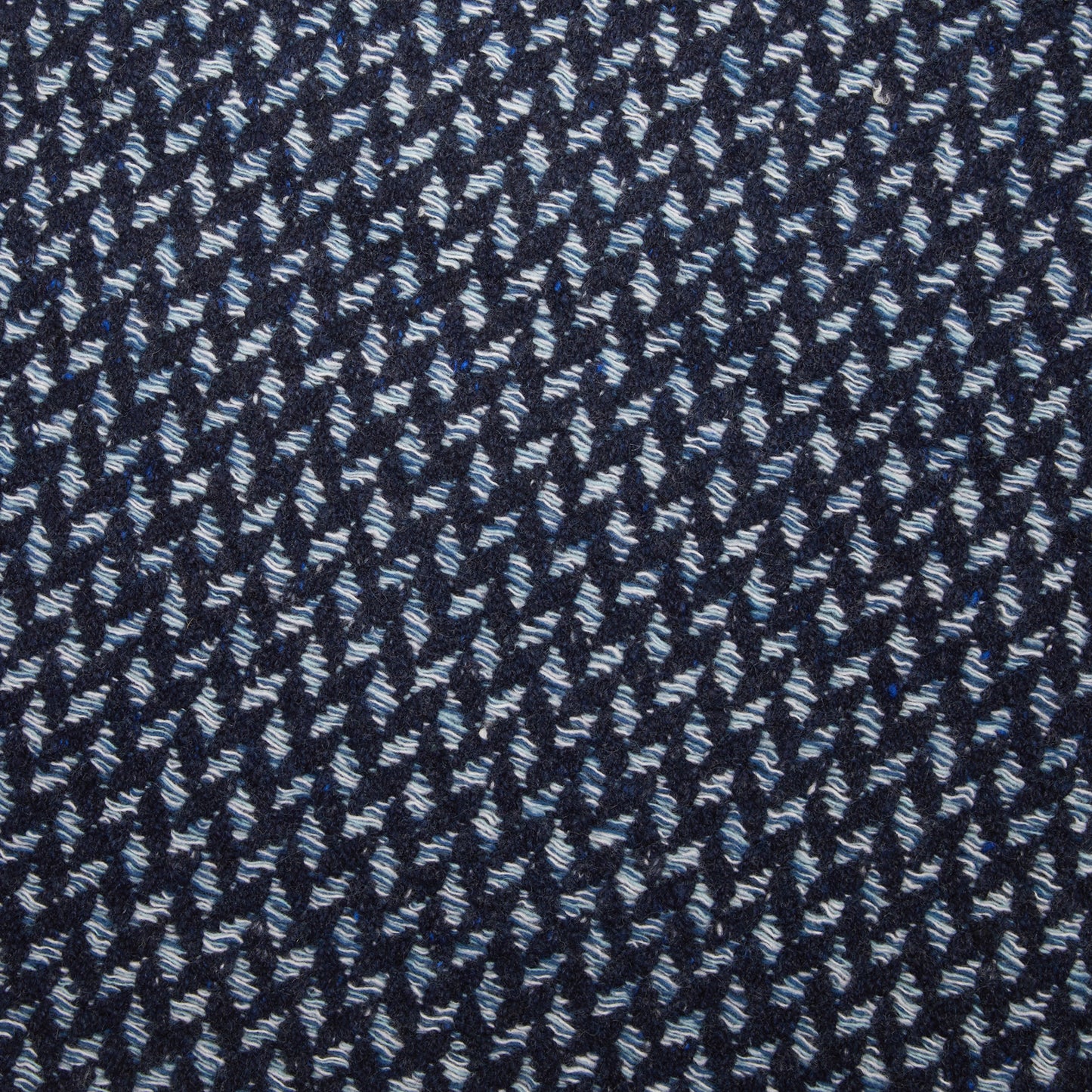 Inis Meáin Fíodóir Cashmere/Merino Scarf in Navy/Blue