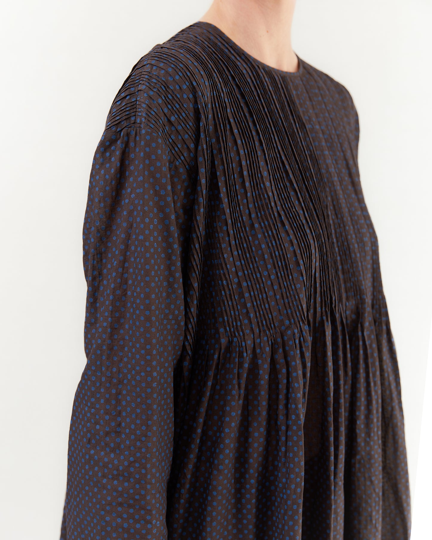 Maison De Soil Crew Neck Dress With Random Pleats in Off Black/ Bright Navy Print
