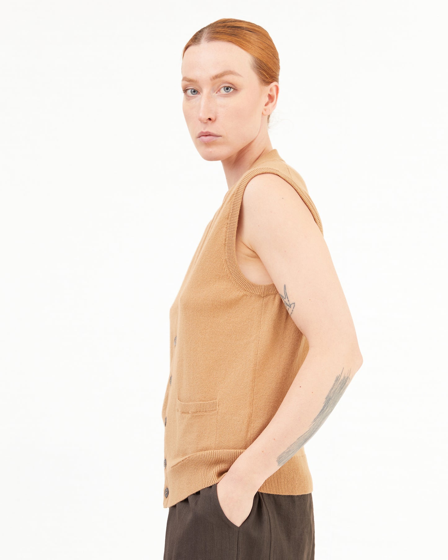 McGeorge Wool/Cashmere V-Neck Waistcoat in Tortilla