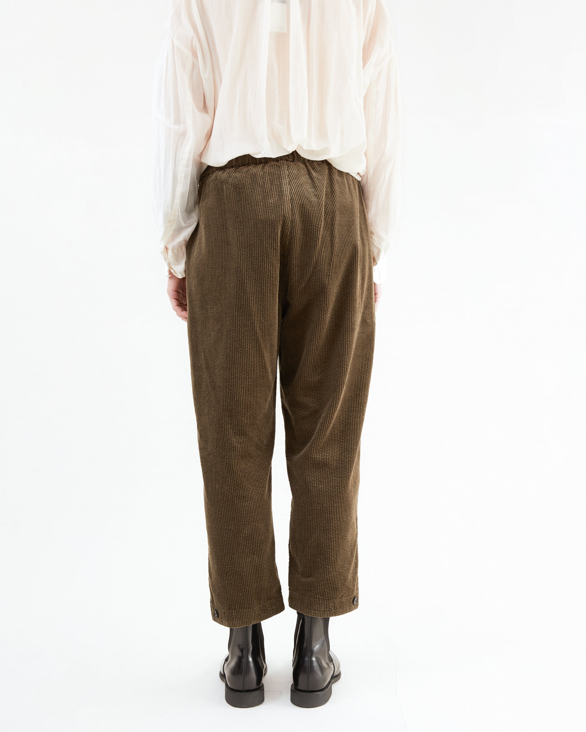 Pas de Calais Corduroy Tapered Pants in Khaki