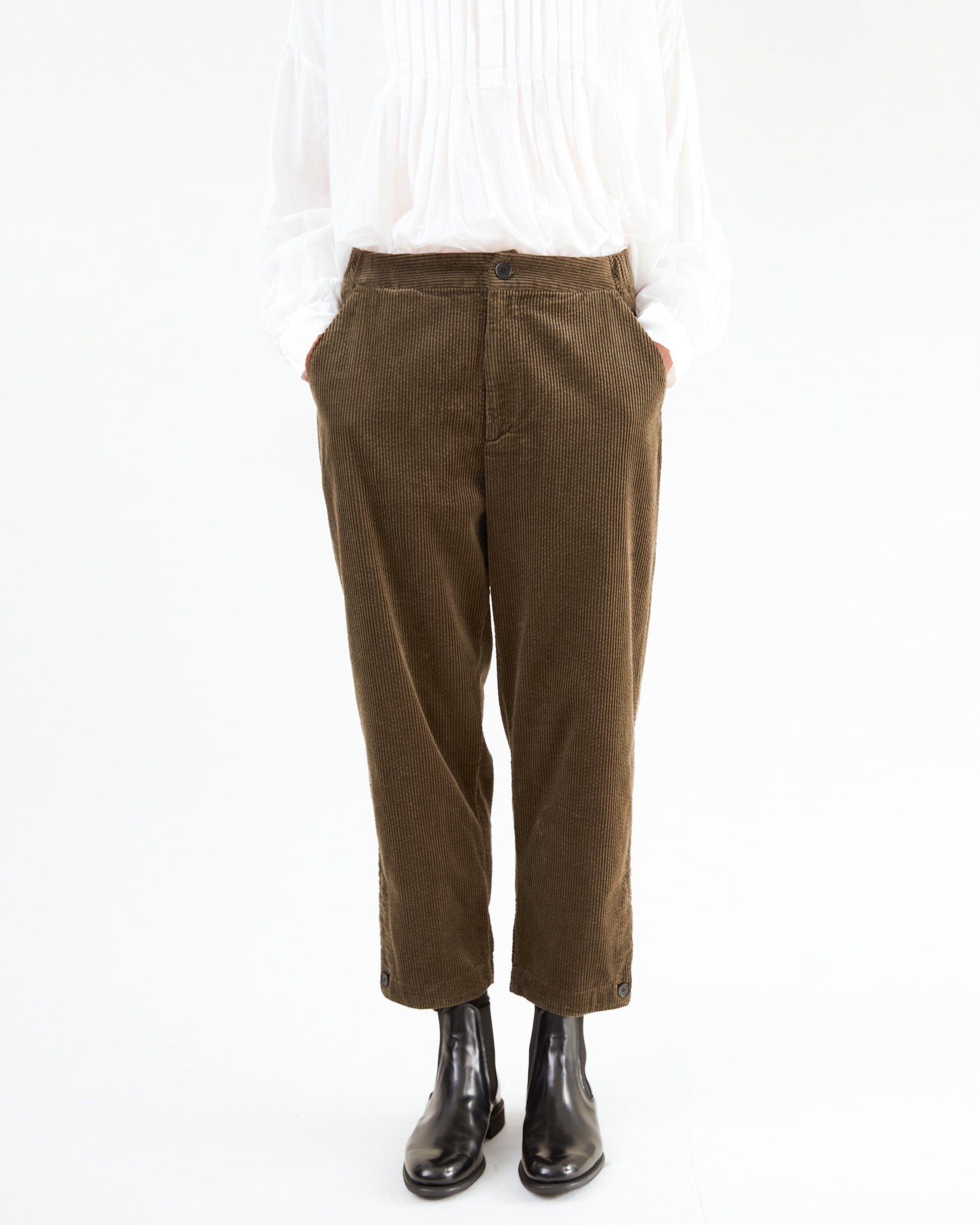Pas de Calais Corduroy Tapered Pants in Khaki