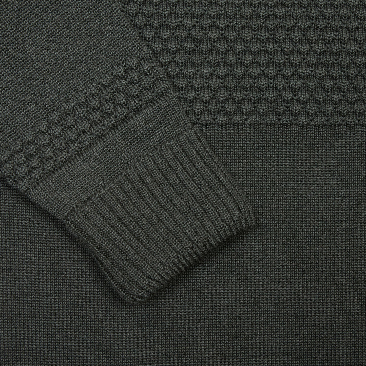 SNS Herning Fisherman Sweater in Dark Forest Green