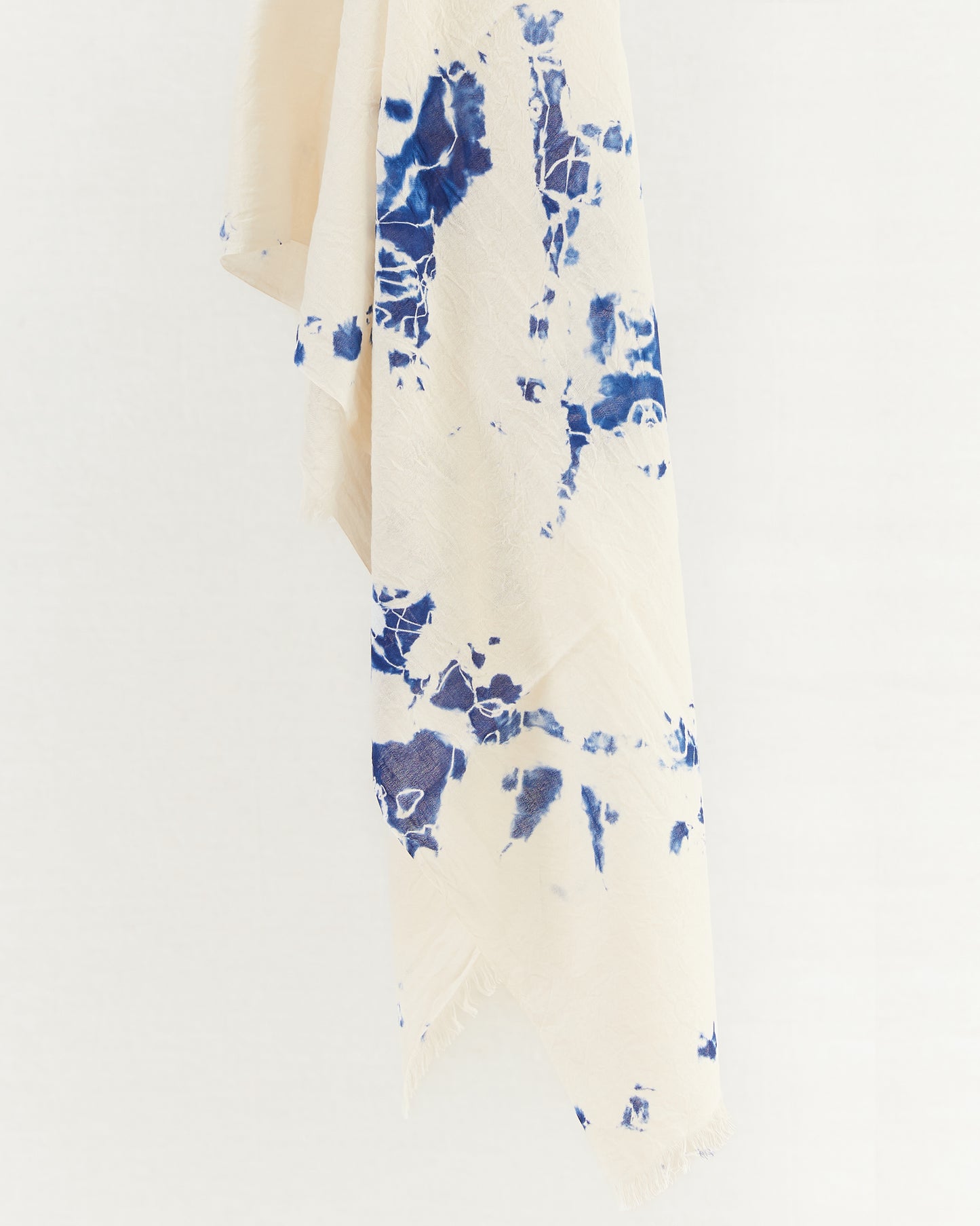 Suzusan Handwoven Shawl in Madara Shibori Dark Blue and Natural White