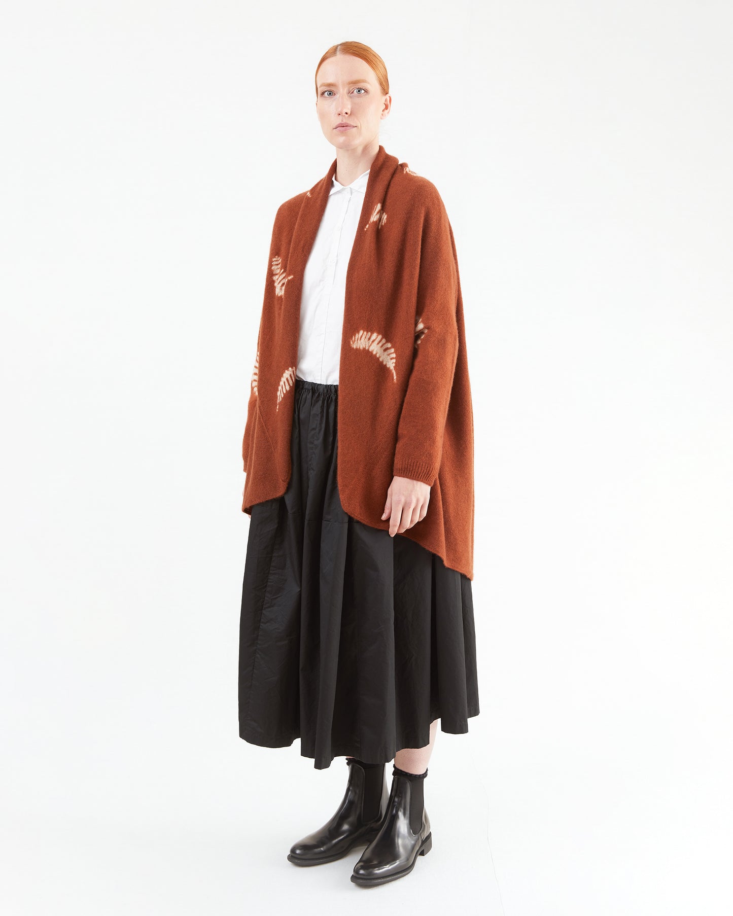 Suzusan Cashmere Seamless Upside Down Cape in Brown/ Sand