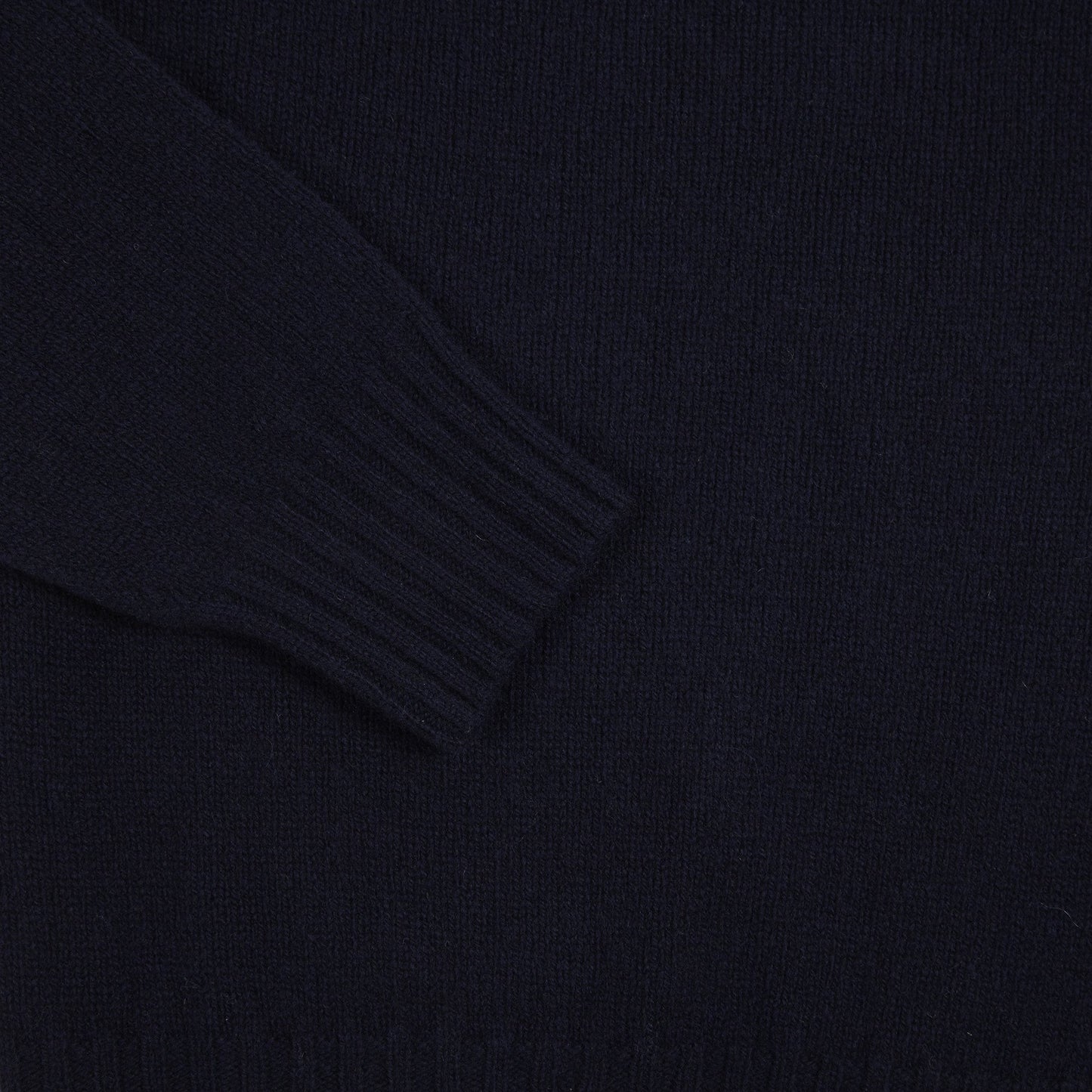 Harley Crew-Neck Geelong Lambswool Jumper in Nero Navy