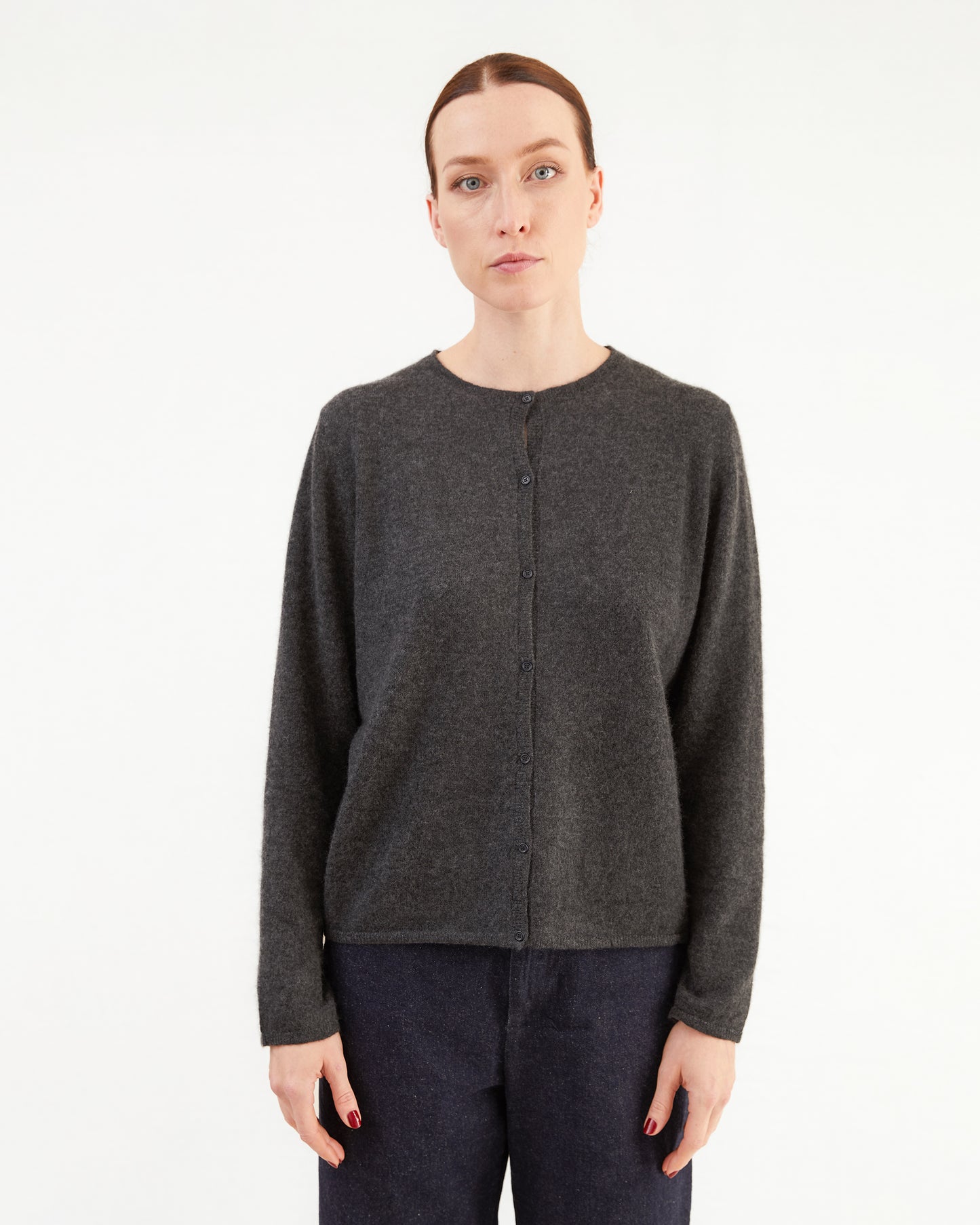 Apuntob Cashmere Cardigan in Anthracite Grey