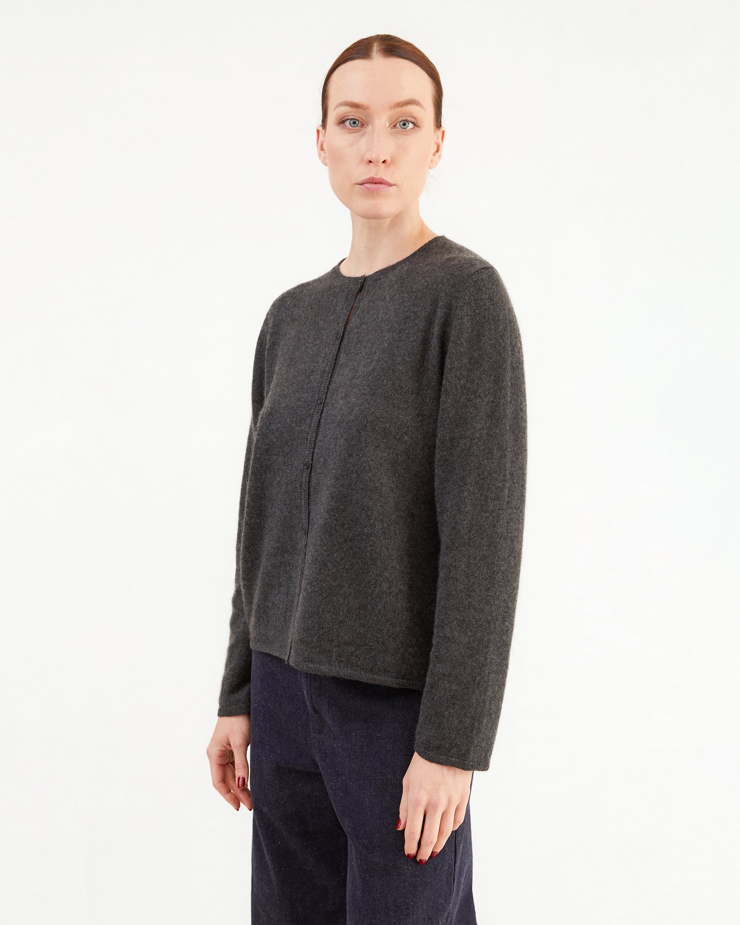Apuntob Cashmere Cardigan in Anthracite Grey