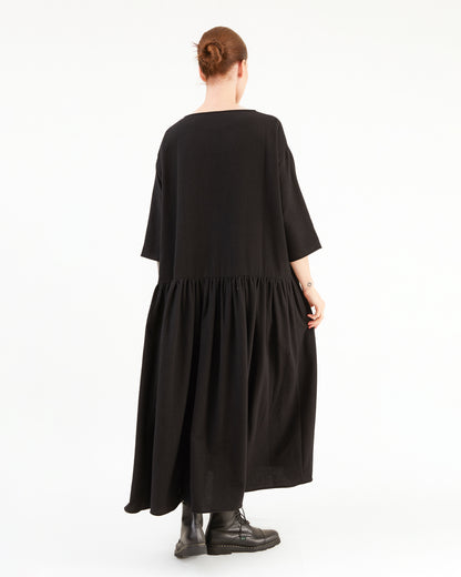 Apuntob Cashmere Dress in Black