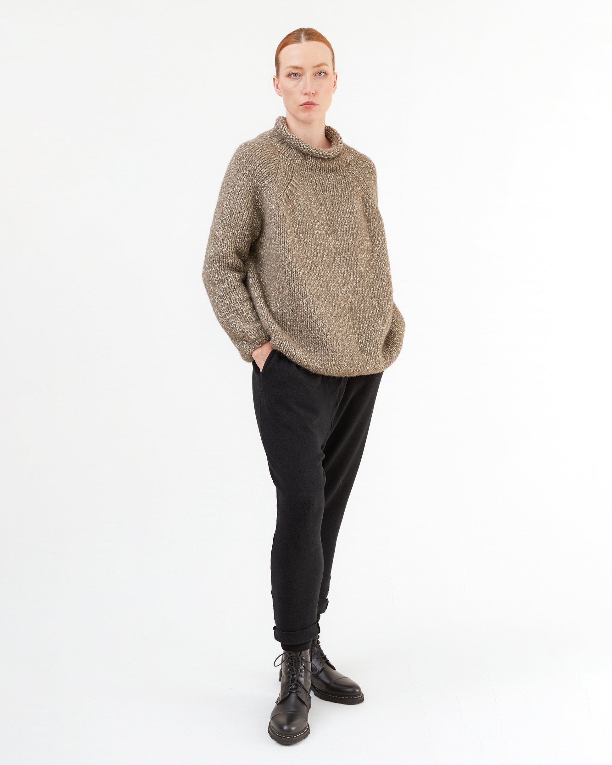 Album Di Famiglia Hand-knitted Dolcevita Sweatshirt in Pepper