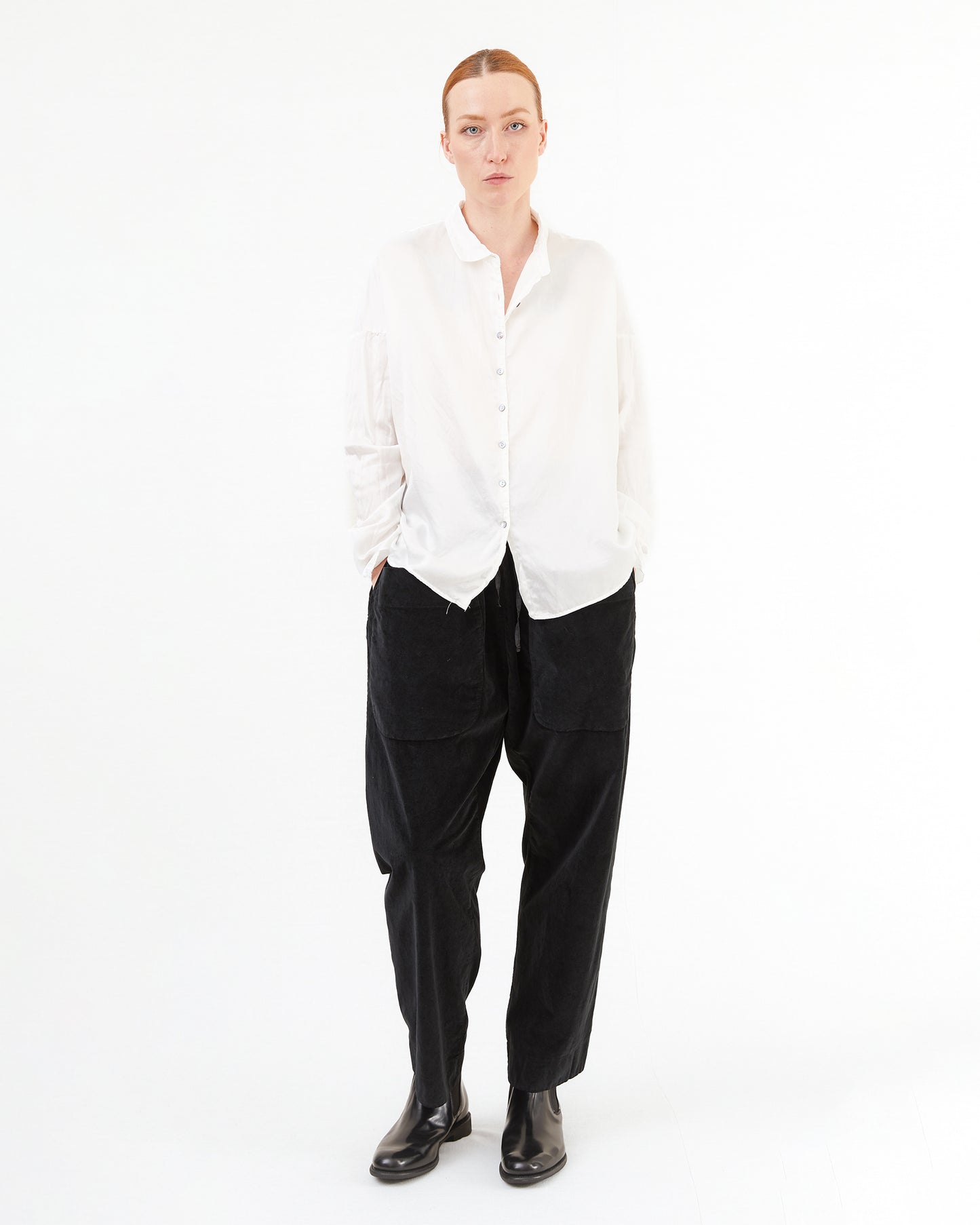 Album Di Famiglia Velvet Braghe Trousers in Black