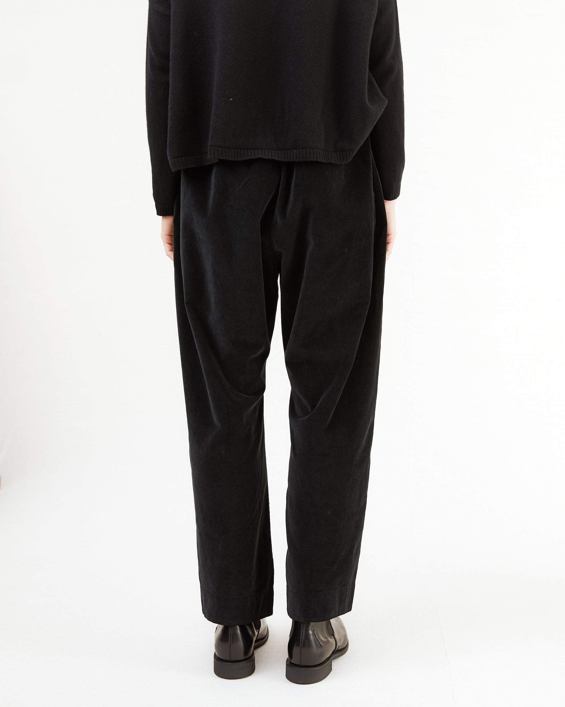 Album Di Famiglia Velvet Braghe Trousers in Black