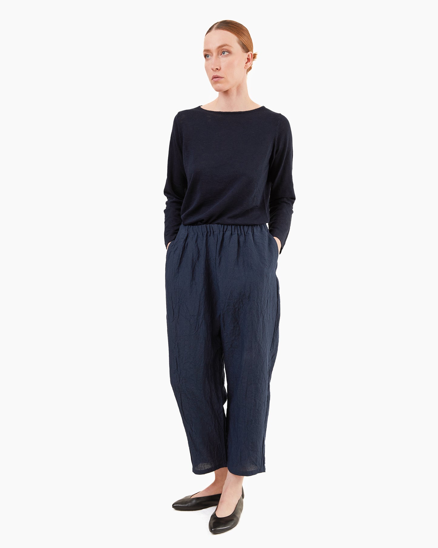 Apuntob Linen Trousers in Abyss