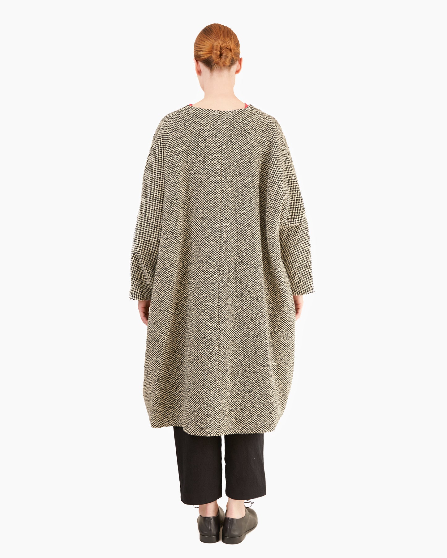 Apuntob Collarless Wool Coat in Black/Natural
