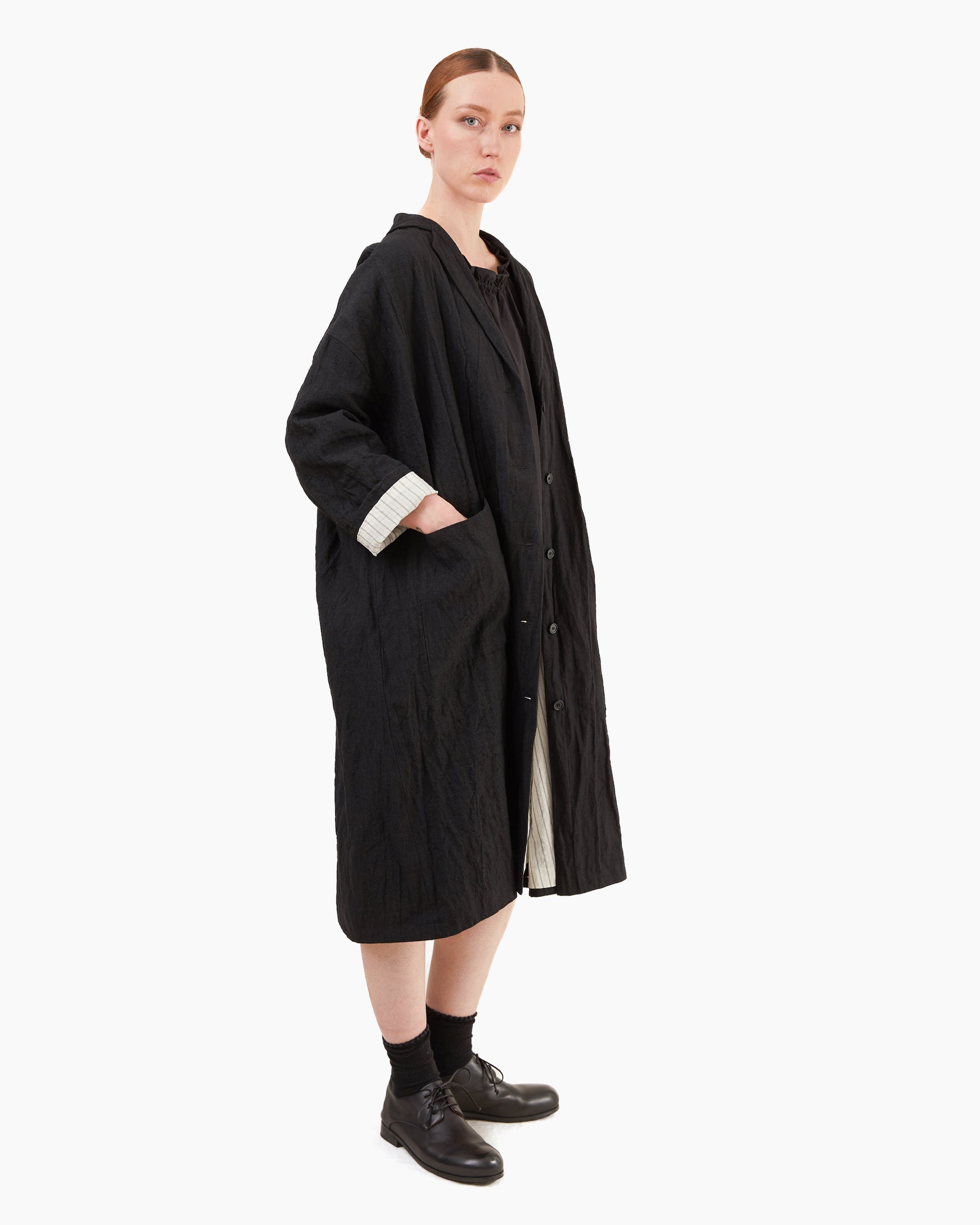 Apuntob Cotton/Linen Coat in Black