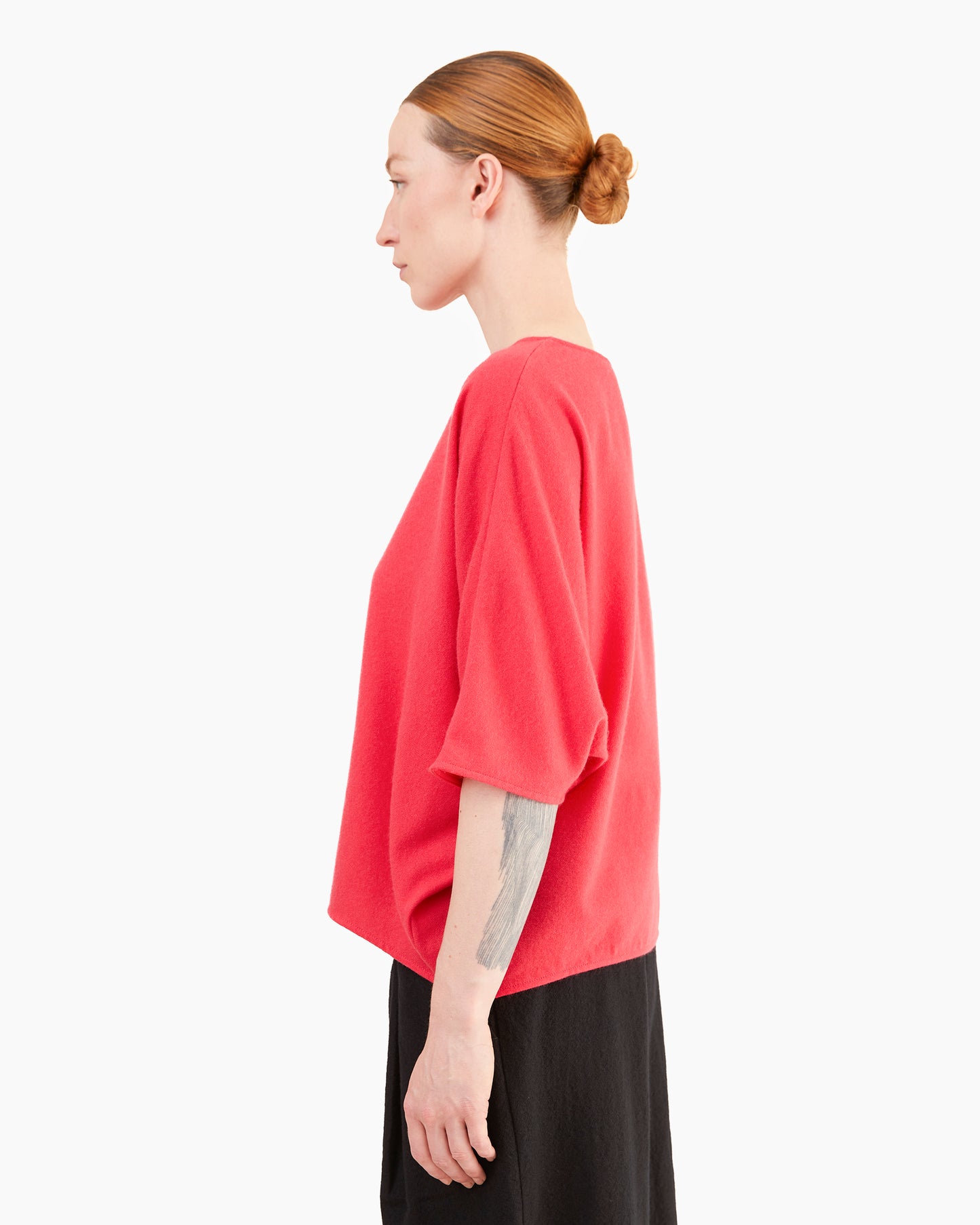 Apuntob Wide Cashmere Top in Raspberry