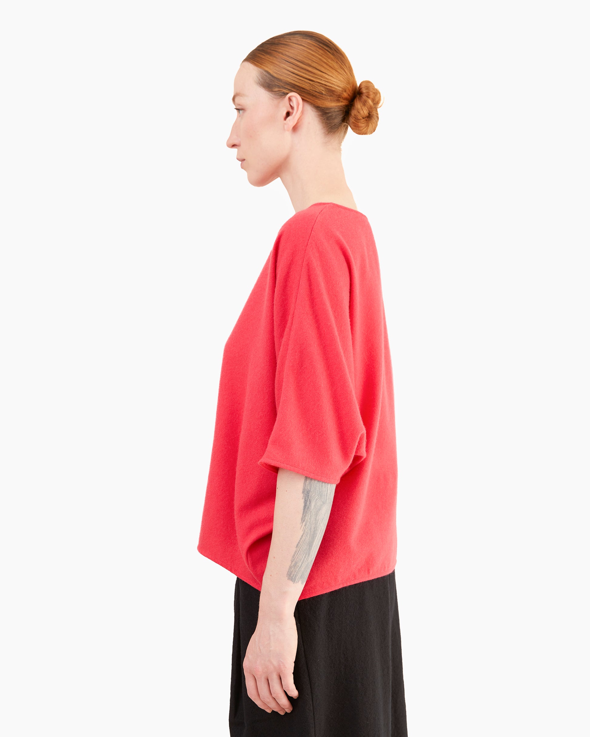 Apuntob Wide Cashmere Top in Raspberry