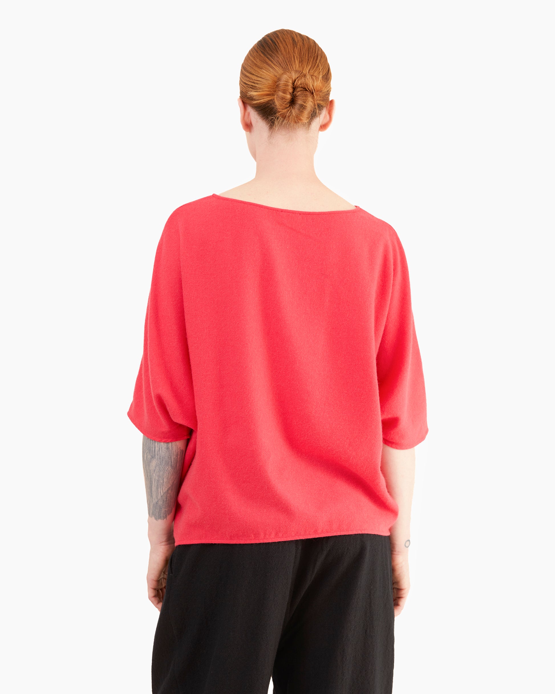 Apuntob Wide Cashmere Top in Raspberry