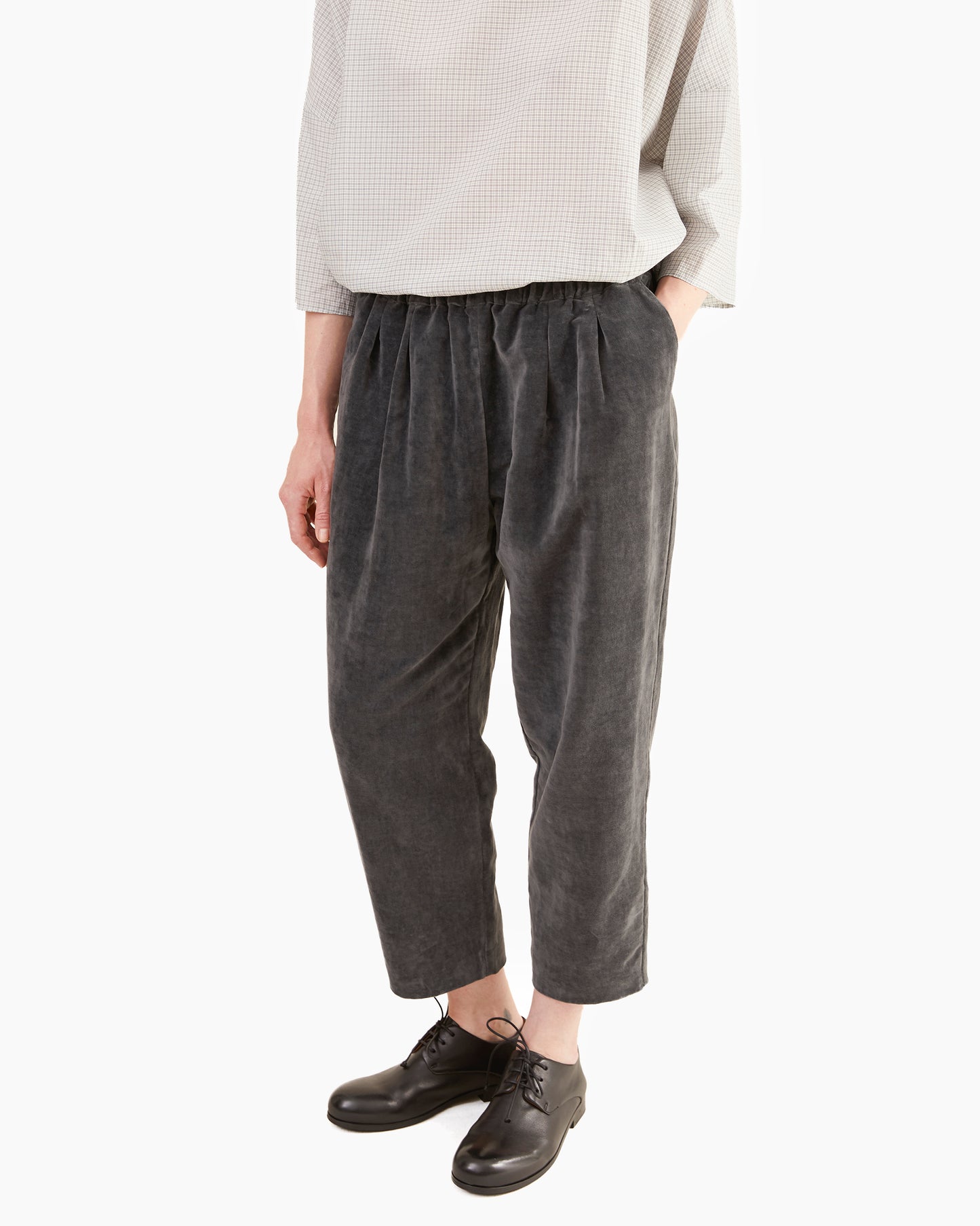 Apuntob Cotton/Linen Velvet Trousers in Cement