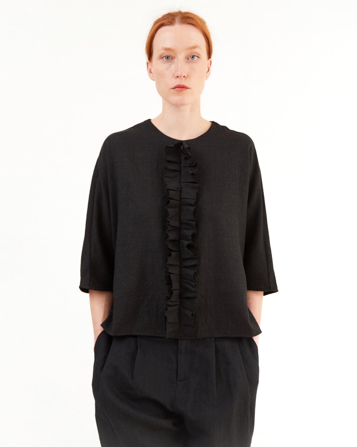 Apuntob Wool Shirt in Black