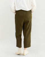 Apuntob Linen Trousers in Military Green