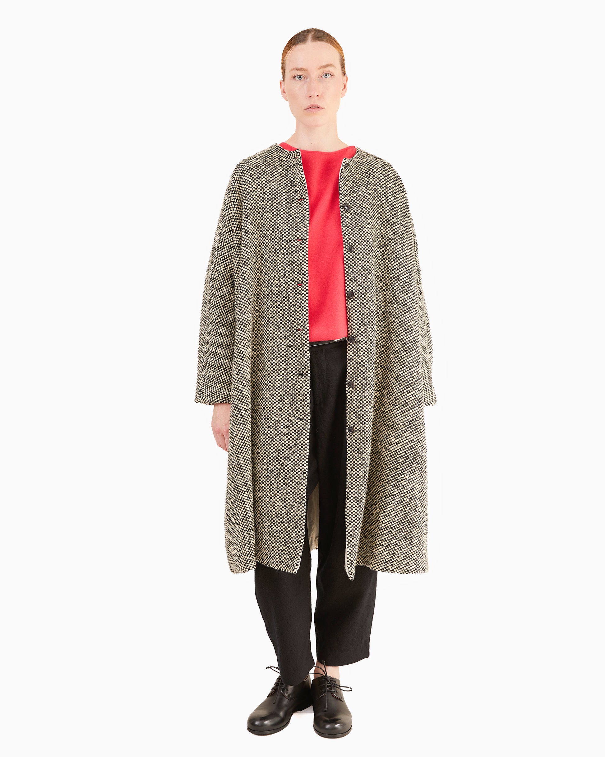 Apuntob Collarless Wool Coat in Black/Natural