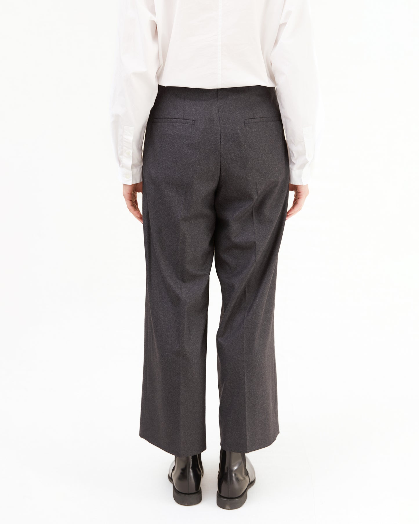Aton Women's Merino College Flannel Tucked Wide Pants in Charcoal