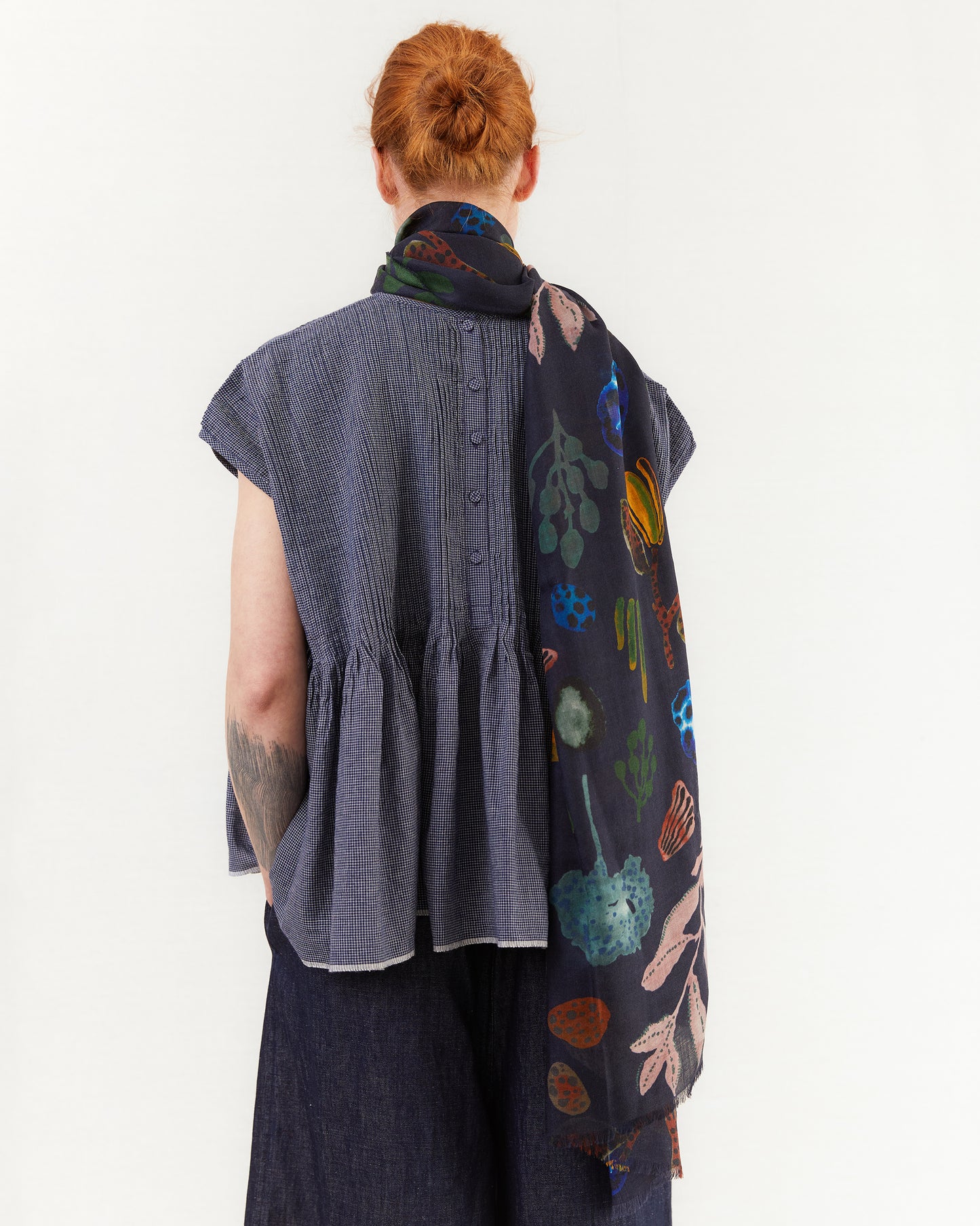 Begg & Co Wispy Cecile Cashmere Stole in Carbon Green