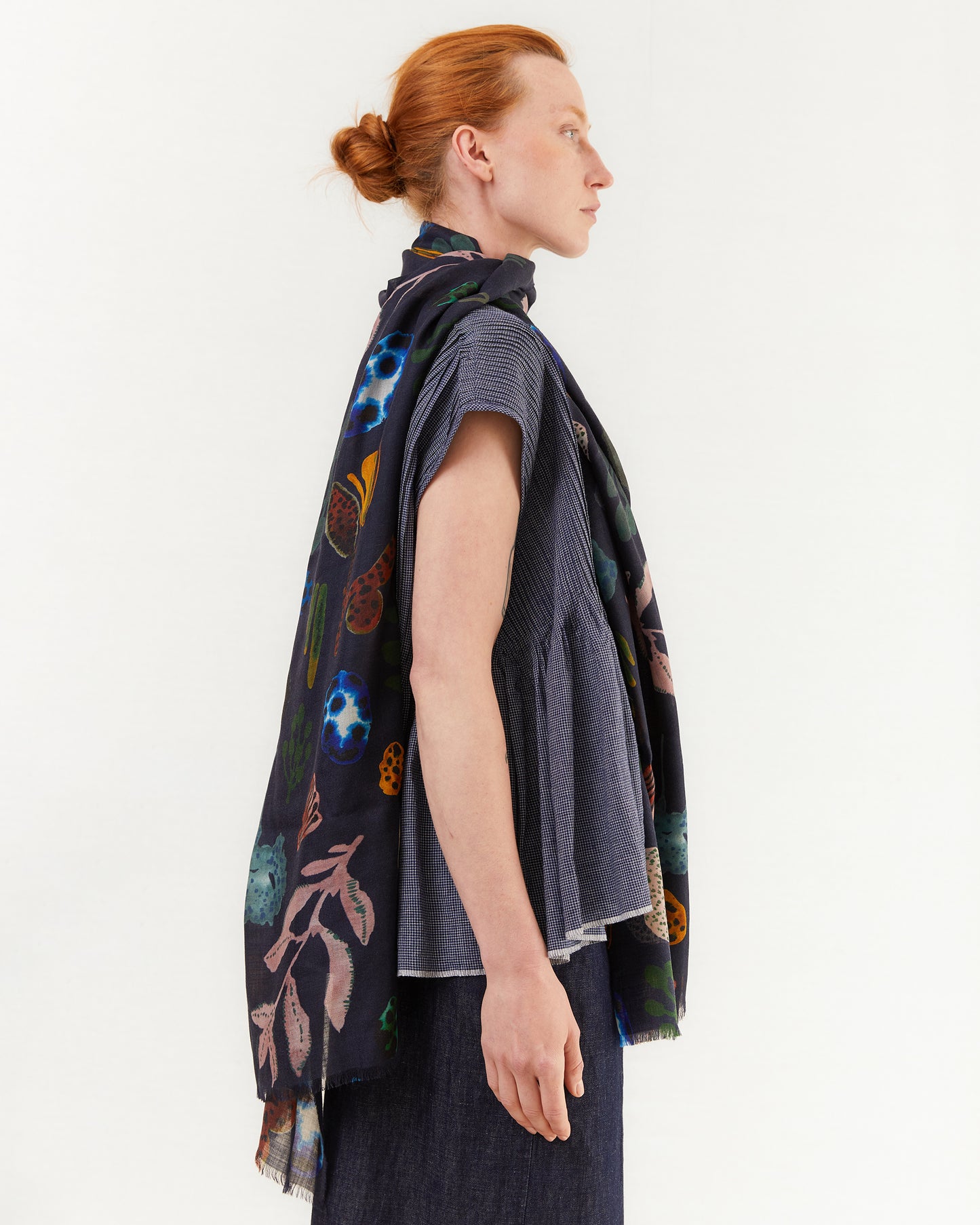 Begg & Co Wispy Cecile Cashmere Stole in Carbon Green
