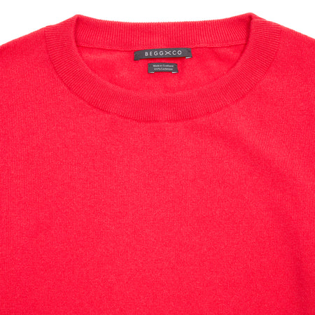 Jade sweater is a lightweight cashmere knit. Cut for an oversized, relaxed fit.  100% Cashmere.  Made in Scotland.