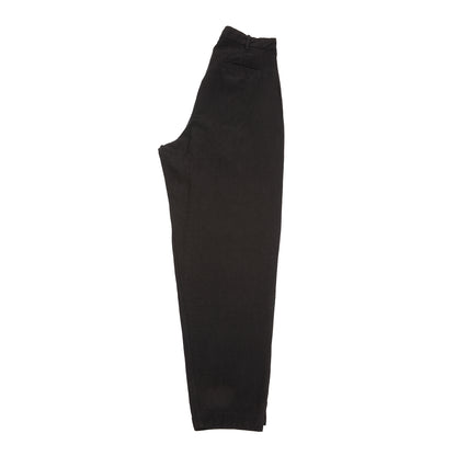 Casey Casey Hiroshi Pant in Black. Relaxed fit casual trouser with flap pockets.