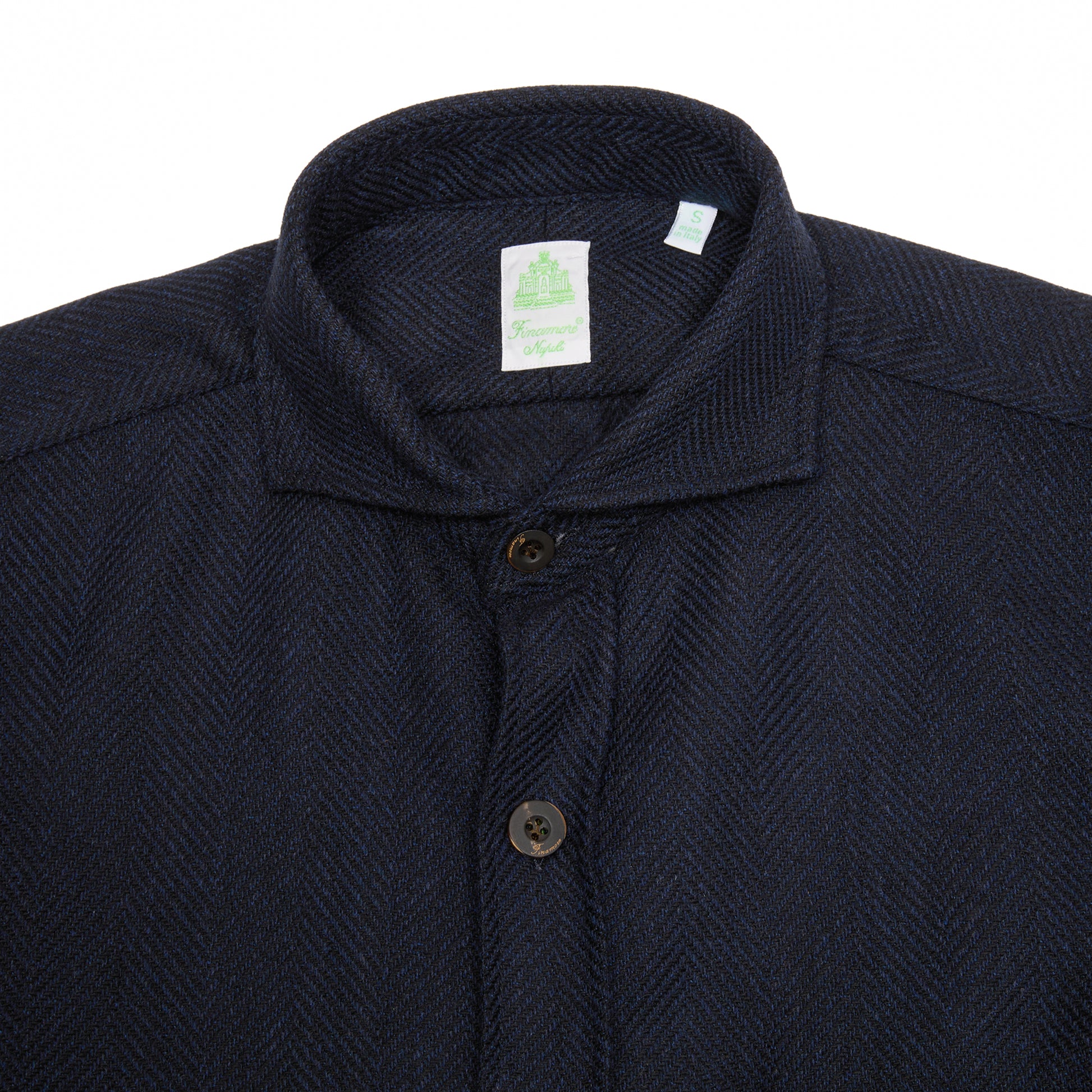 Finamore Dust Achille Wool-Cashmere Shirt in Midnight Blue. A soft wool-cashmere overshirt with a large flap pocket on the chest.