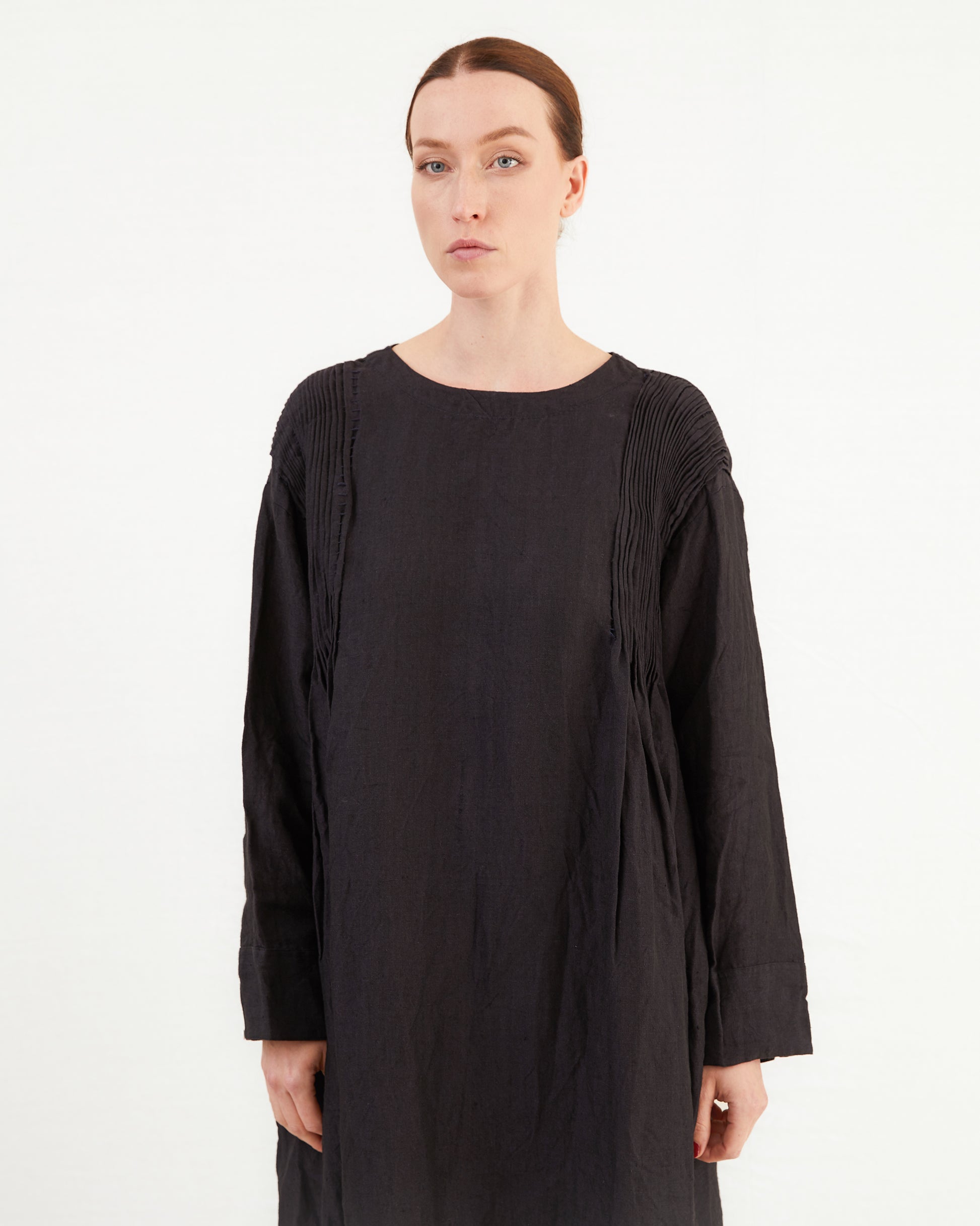 Guptiha Women's Linen Dress in Navy
