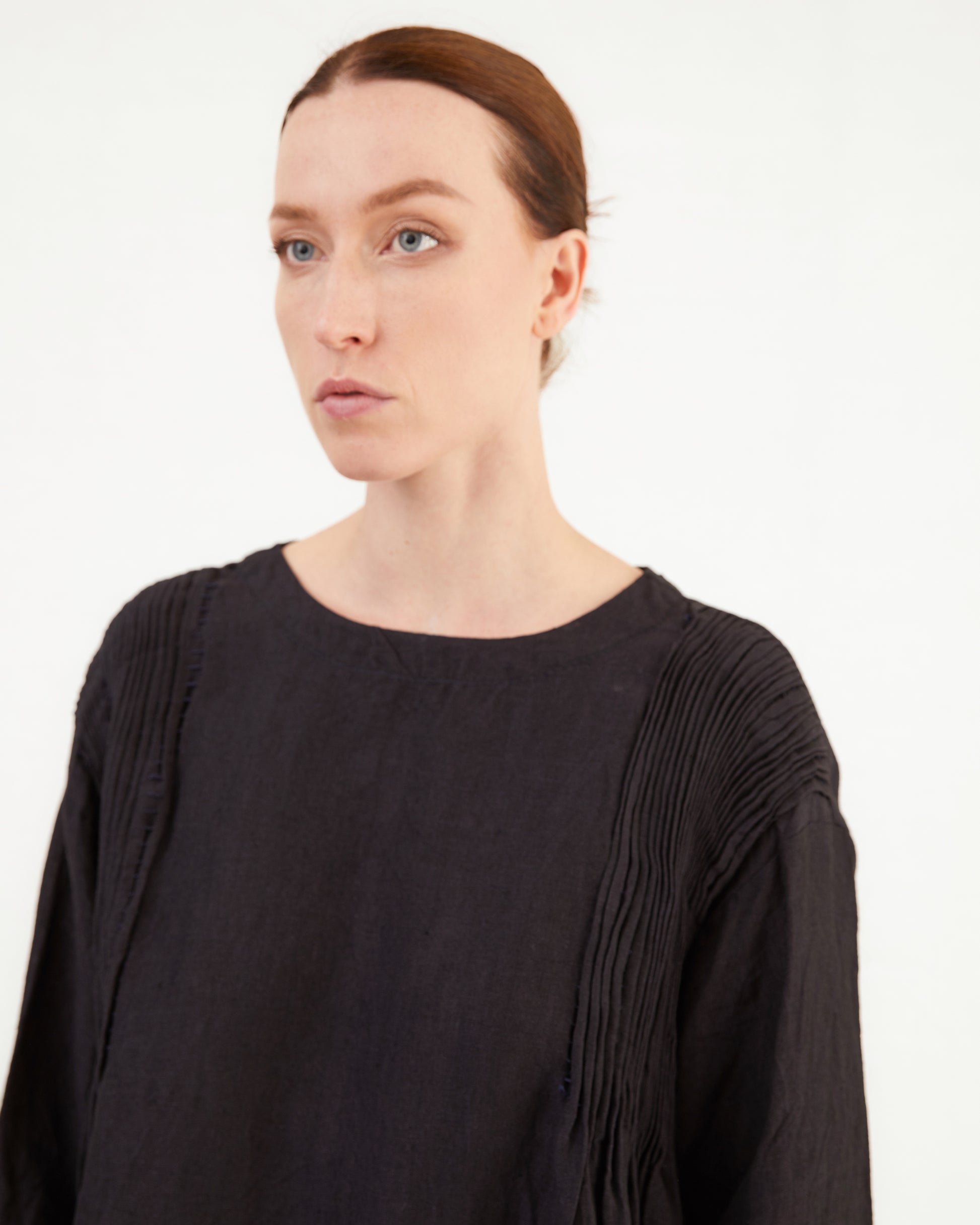 Guptiha Women's Linen Dress in Navy