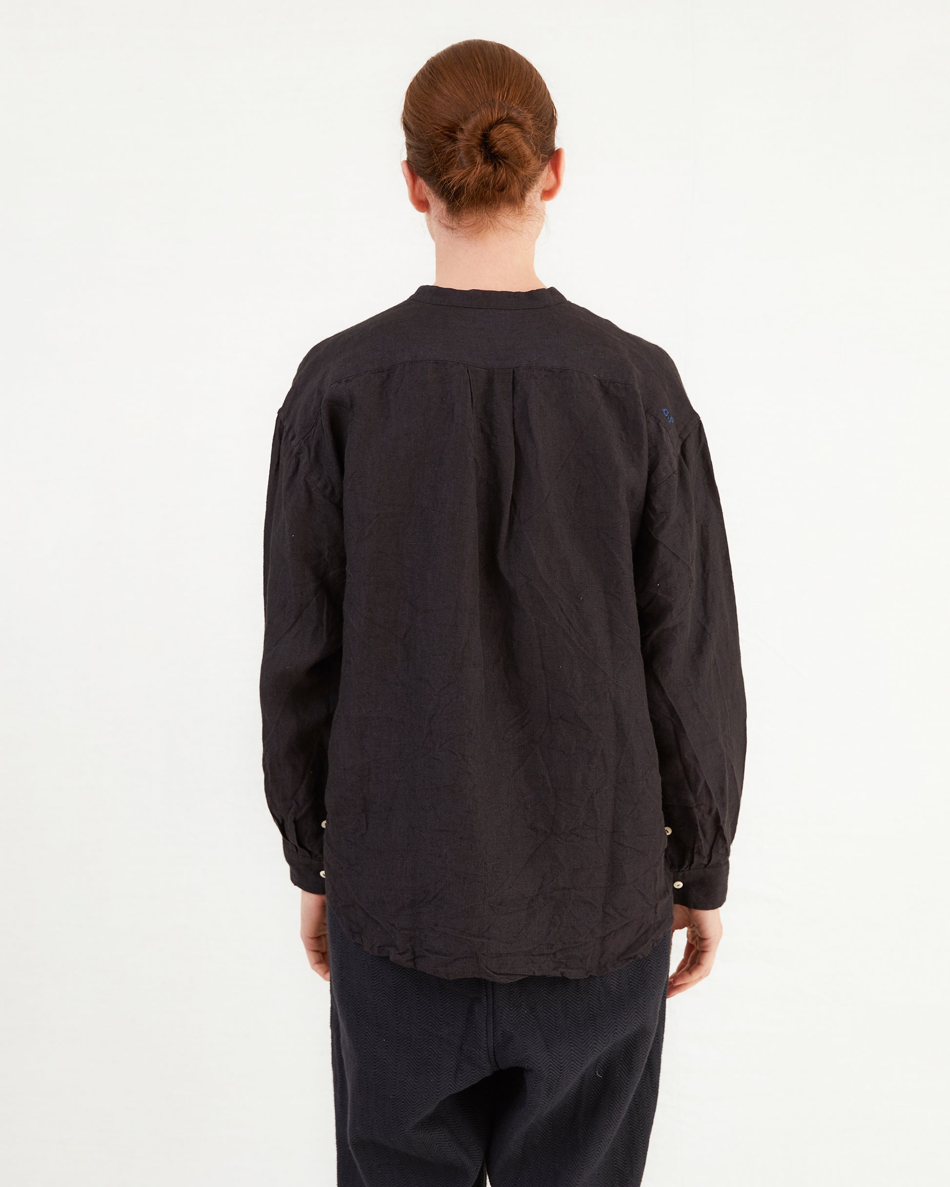 Guptiha Women's Linen Shirt in Navy