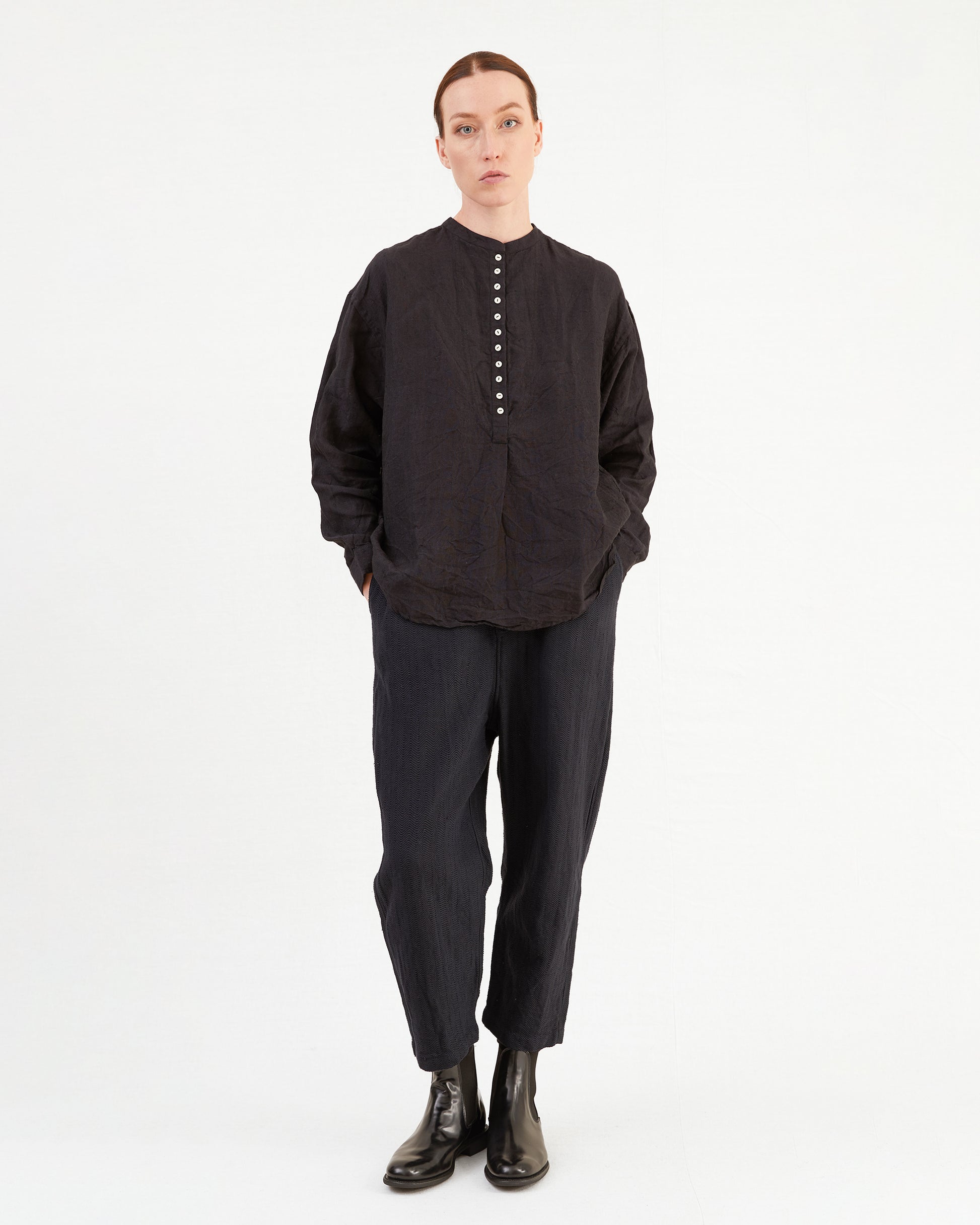 Guptiha Women's Linen Shirt in Navy