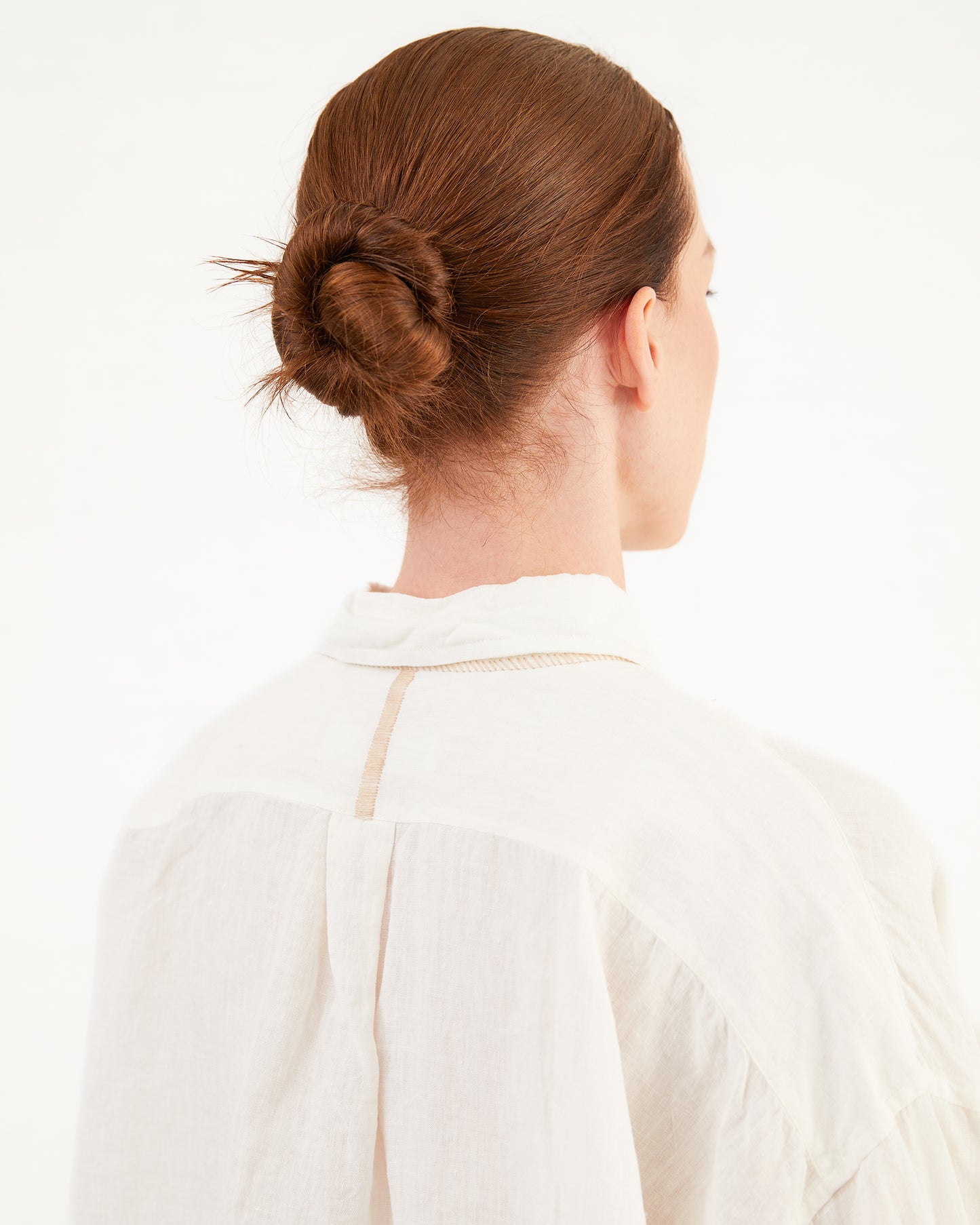 Guptiha Women's Linen Tunic Shirt in Off-White