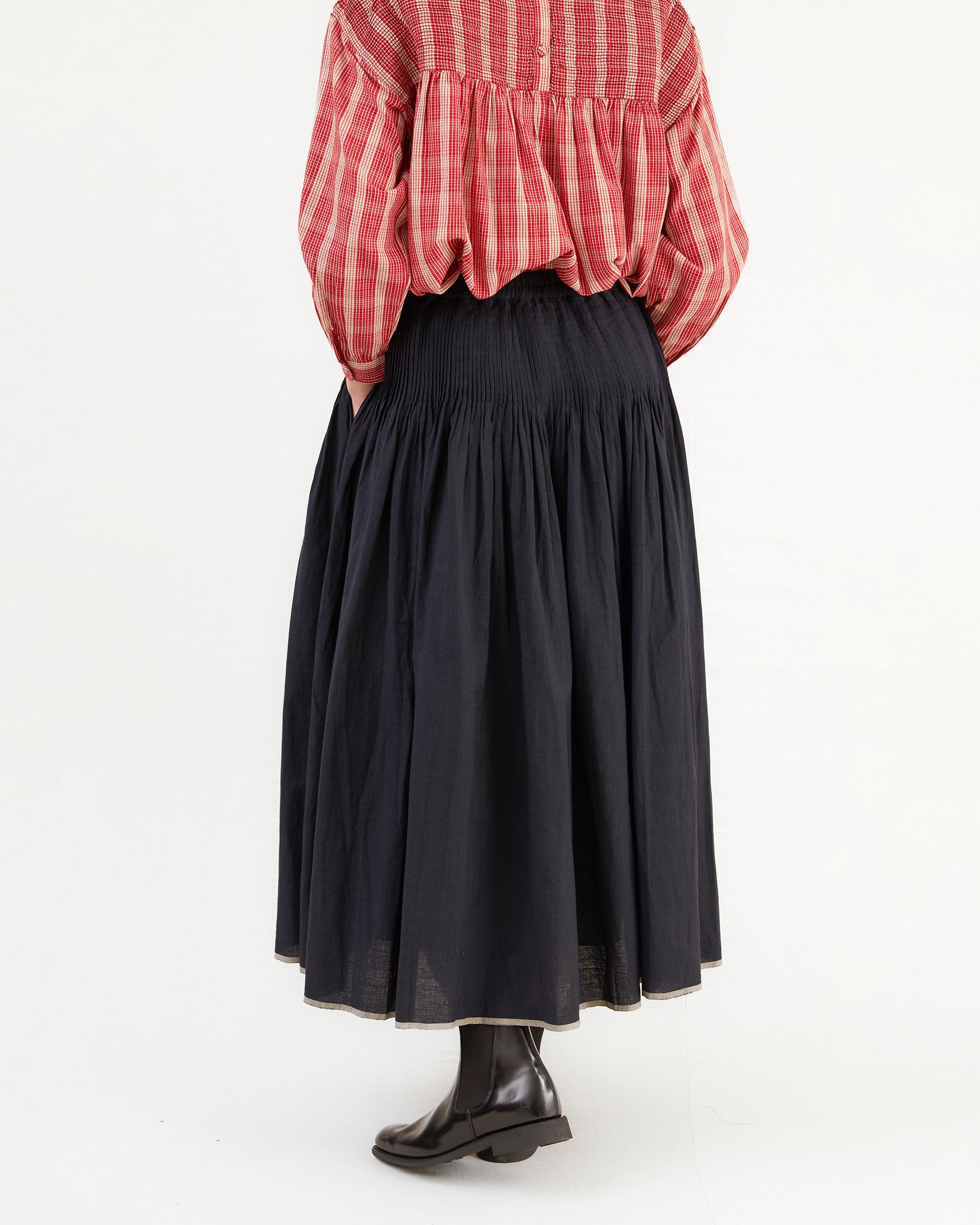 Maison De Soil Flared Pintuck Skirt in Black/Beige