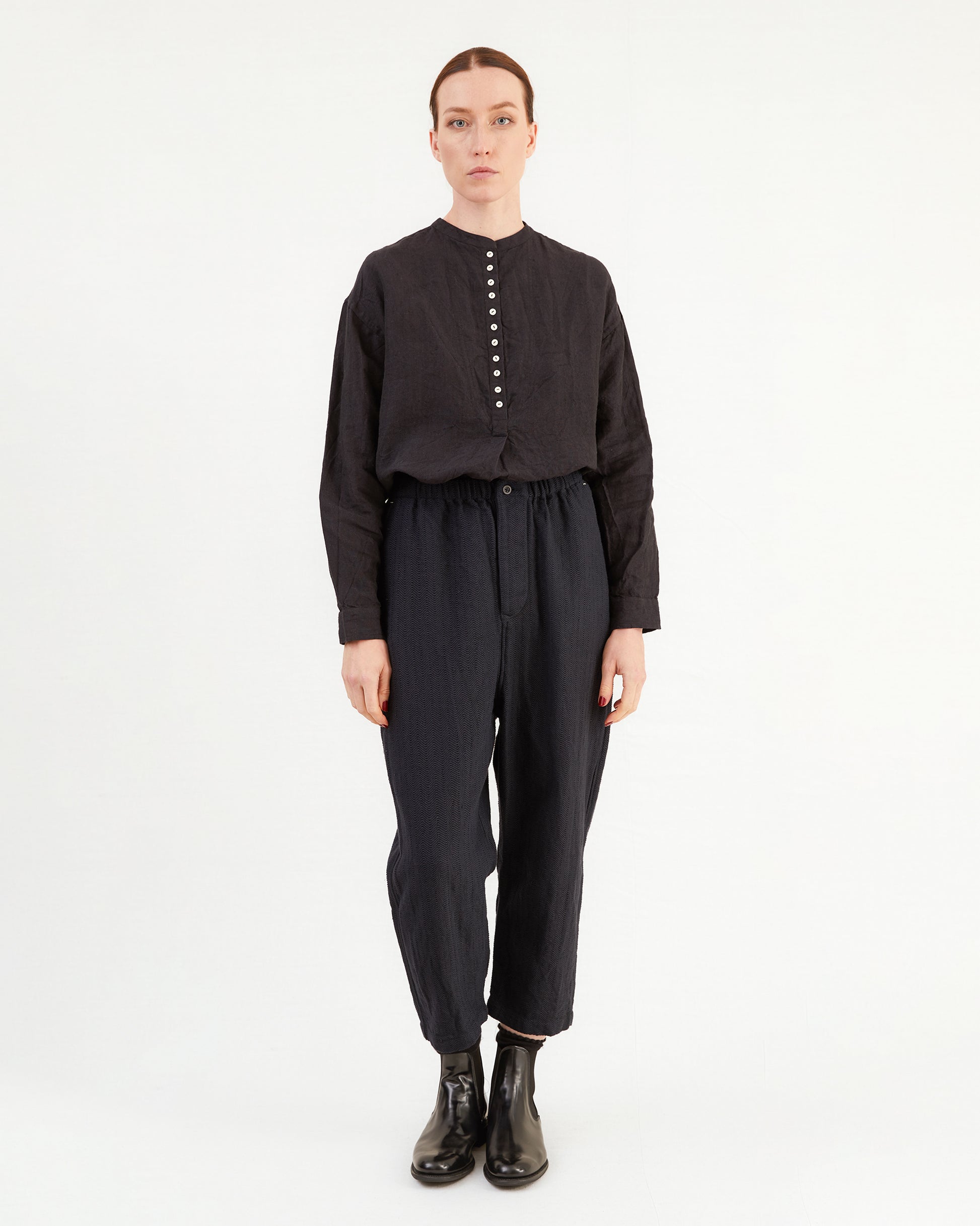 Guptiha Women's Cotton Trouser in Black